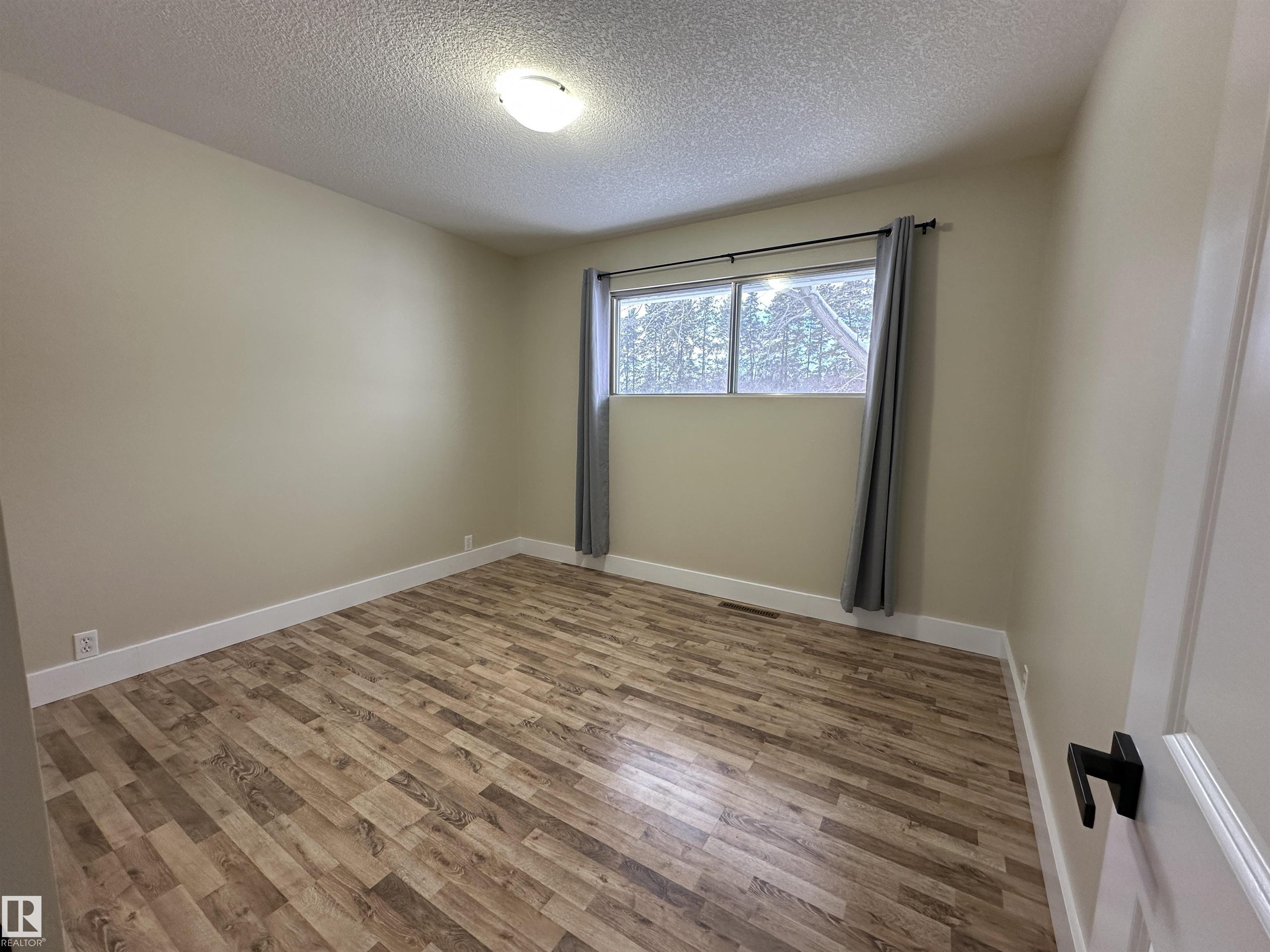 Photo 22 at 5203 51a Avenue, None, Rural Sturgeon County