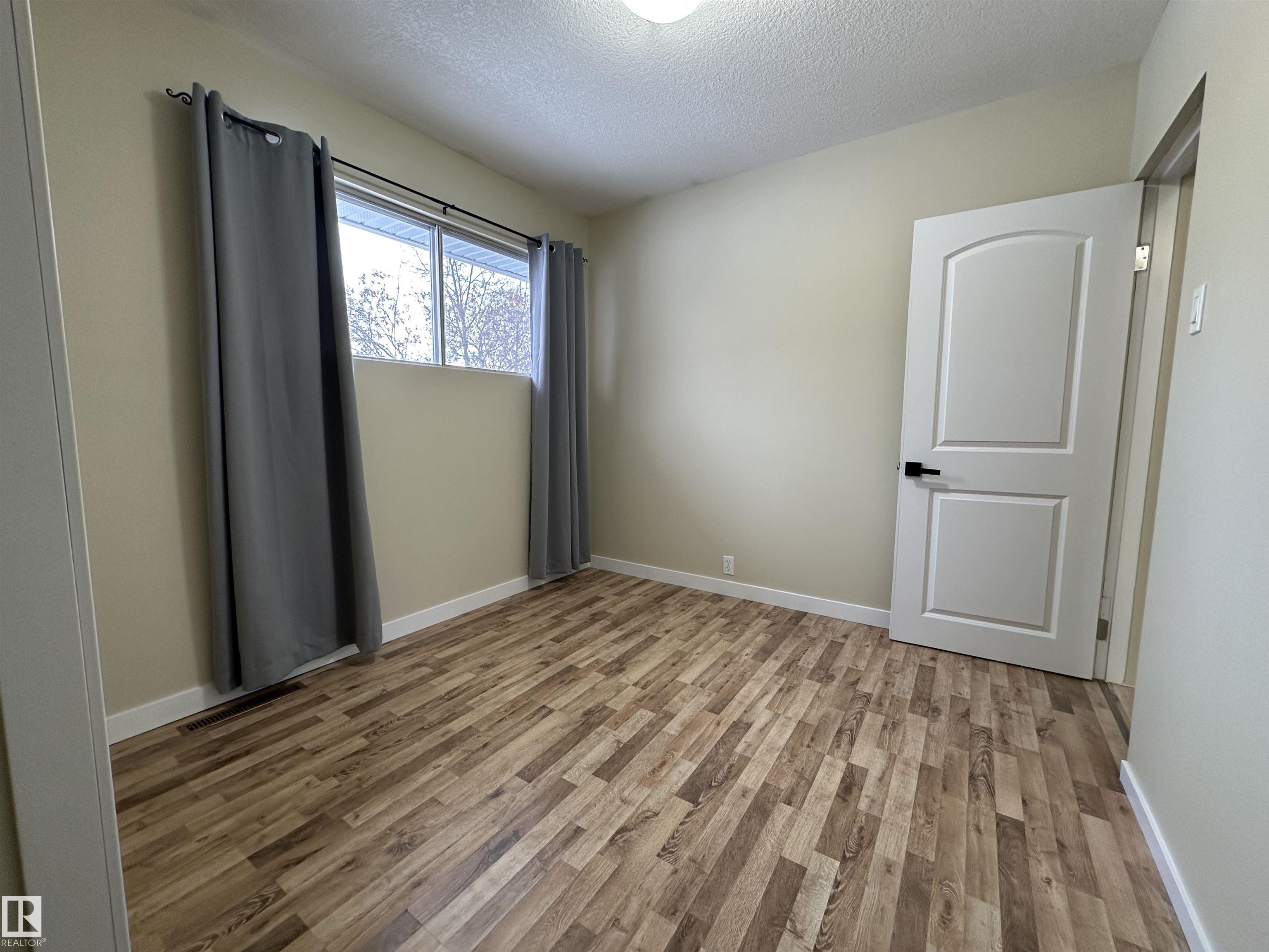 Photo 26 at 5203 51a Avenue, None, Rural Sturgeon County