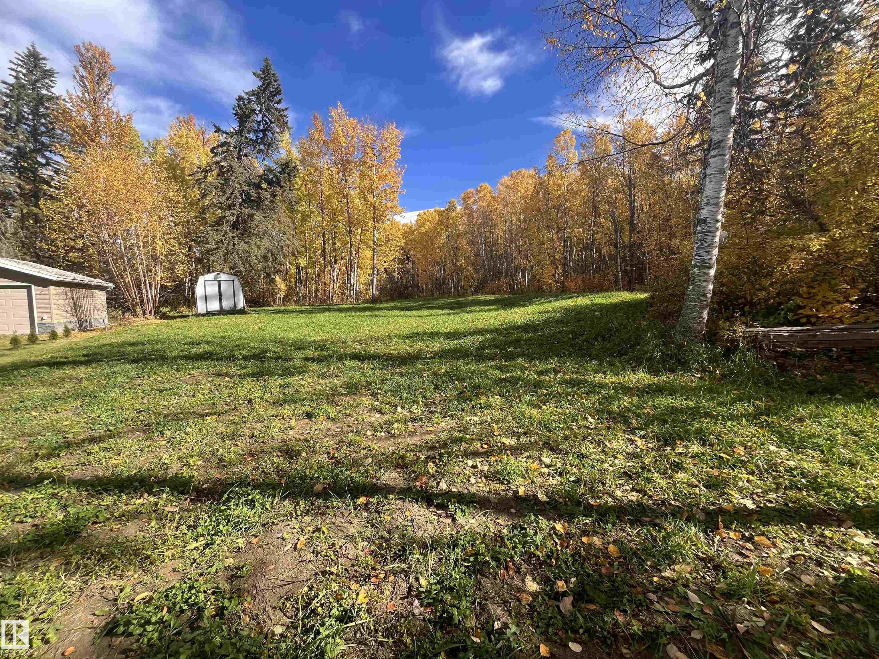 26 Pine Crescent, Silver Sands Estates, Rural Parkland County