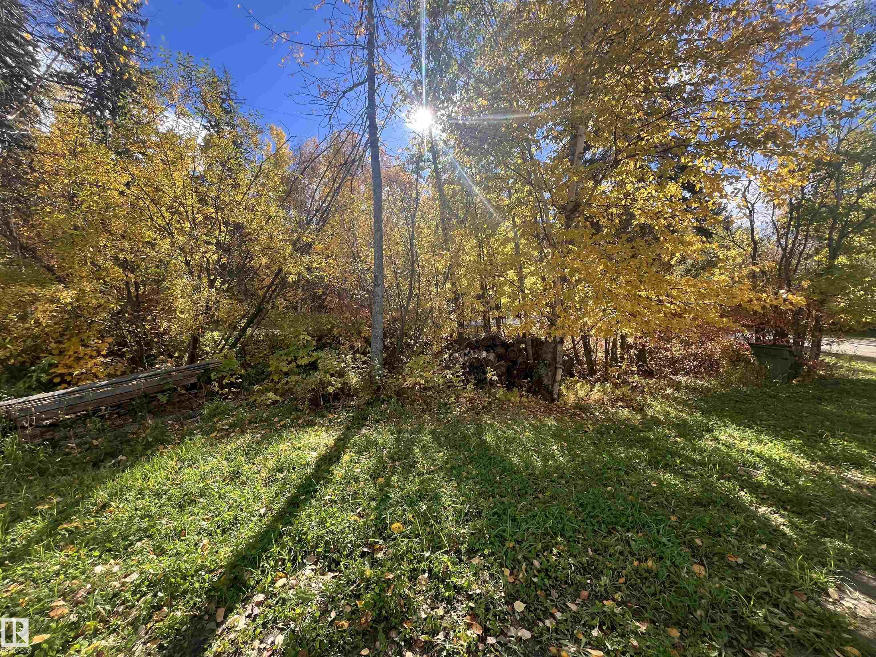 26 Pine Crescent, Silver Sands Estates, Rural Parkland County