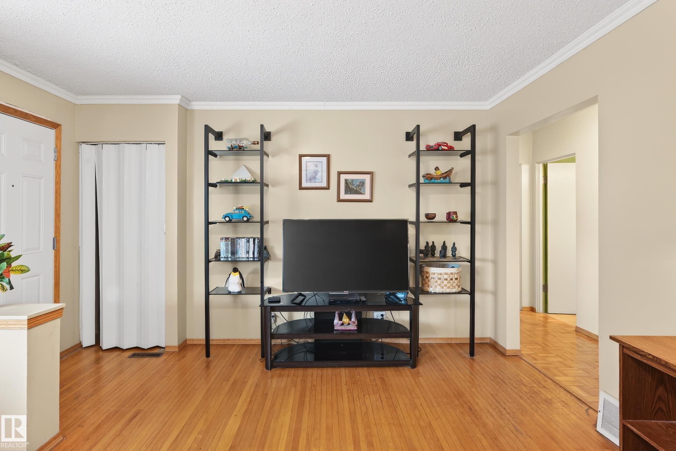 Picture for 10801 156 ST NW