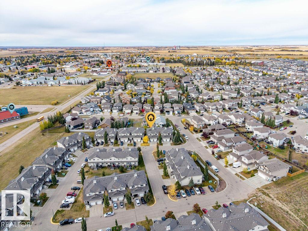 Photo 40 at 42 - 9511 102 Avenue, Morinville