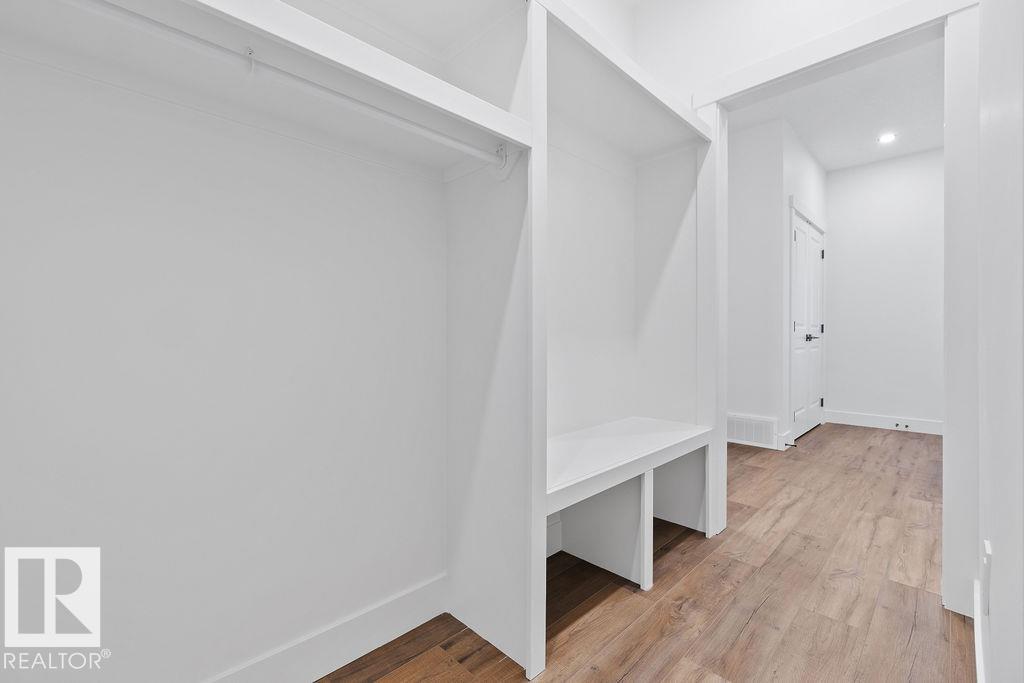 Photo 20 at 207 39 Avenue NW, Maple Crest, Edmonton