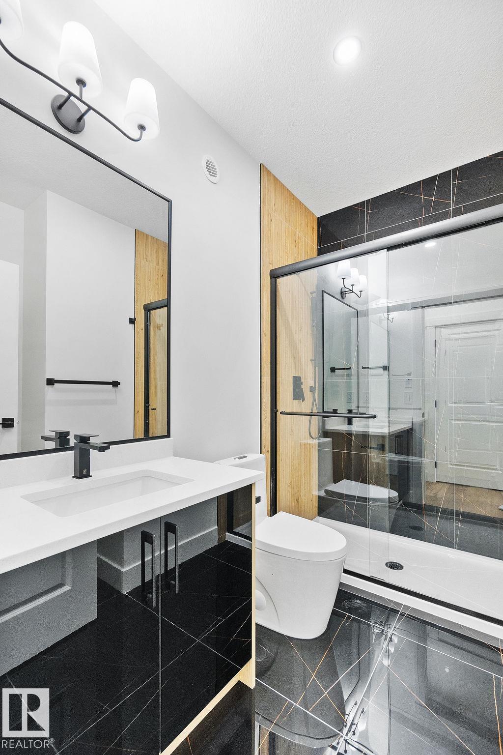 Photo 23 at 207 39 Avenue NW, Maple Crest, Edmonton