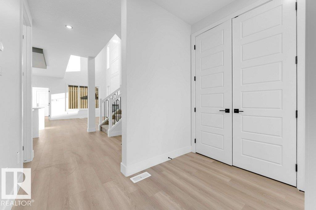 Picture for 22956 80 AV NW