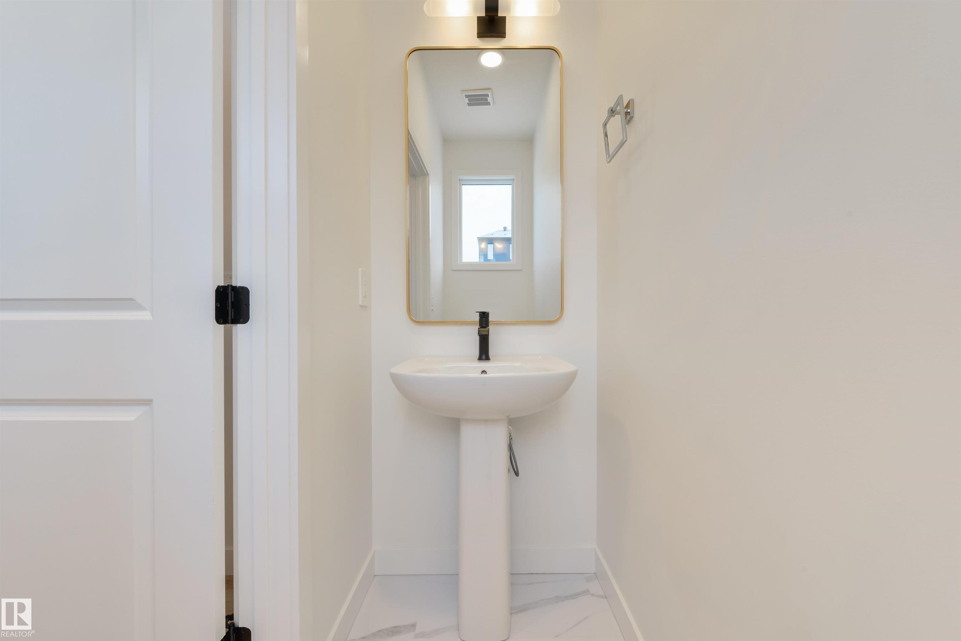 Photo 22 at 7 Cobblestone Gate, Copperhaven, Spruce Grove