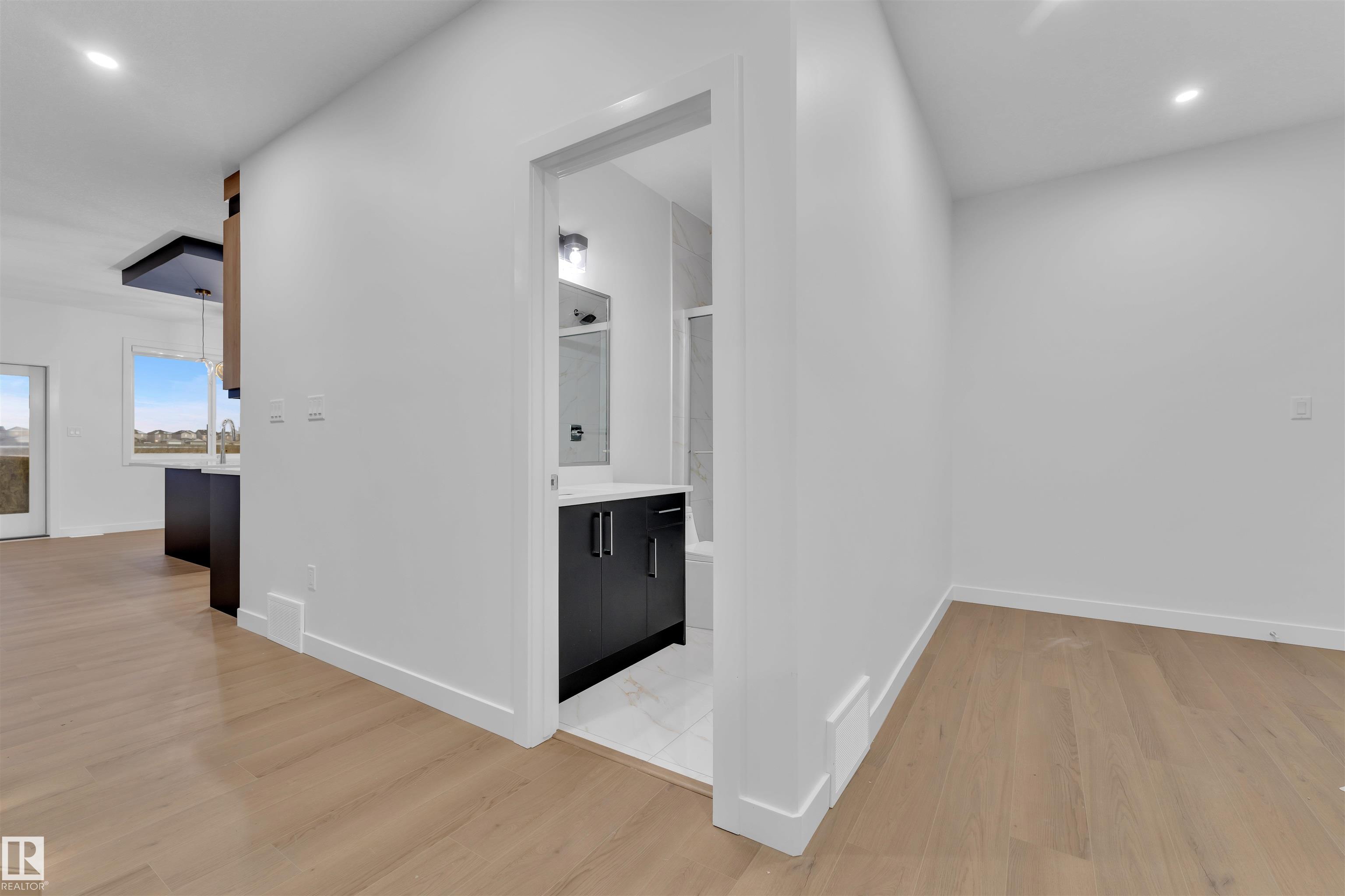 Photo 7 at 204 Crystal Creek Drive, Crystal Creek, Leduc