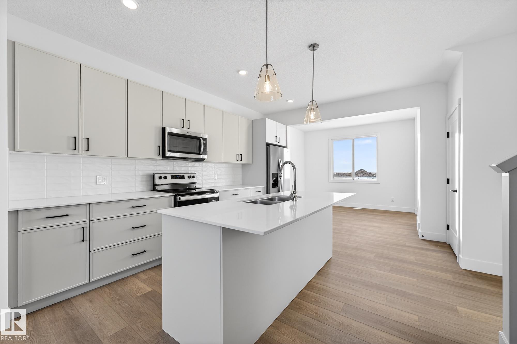 Photo 9 at 10241 92a Avenue, Morinville