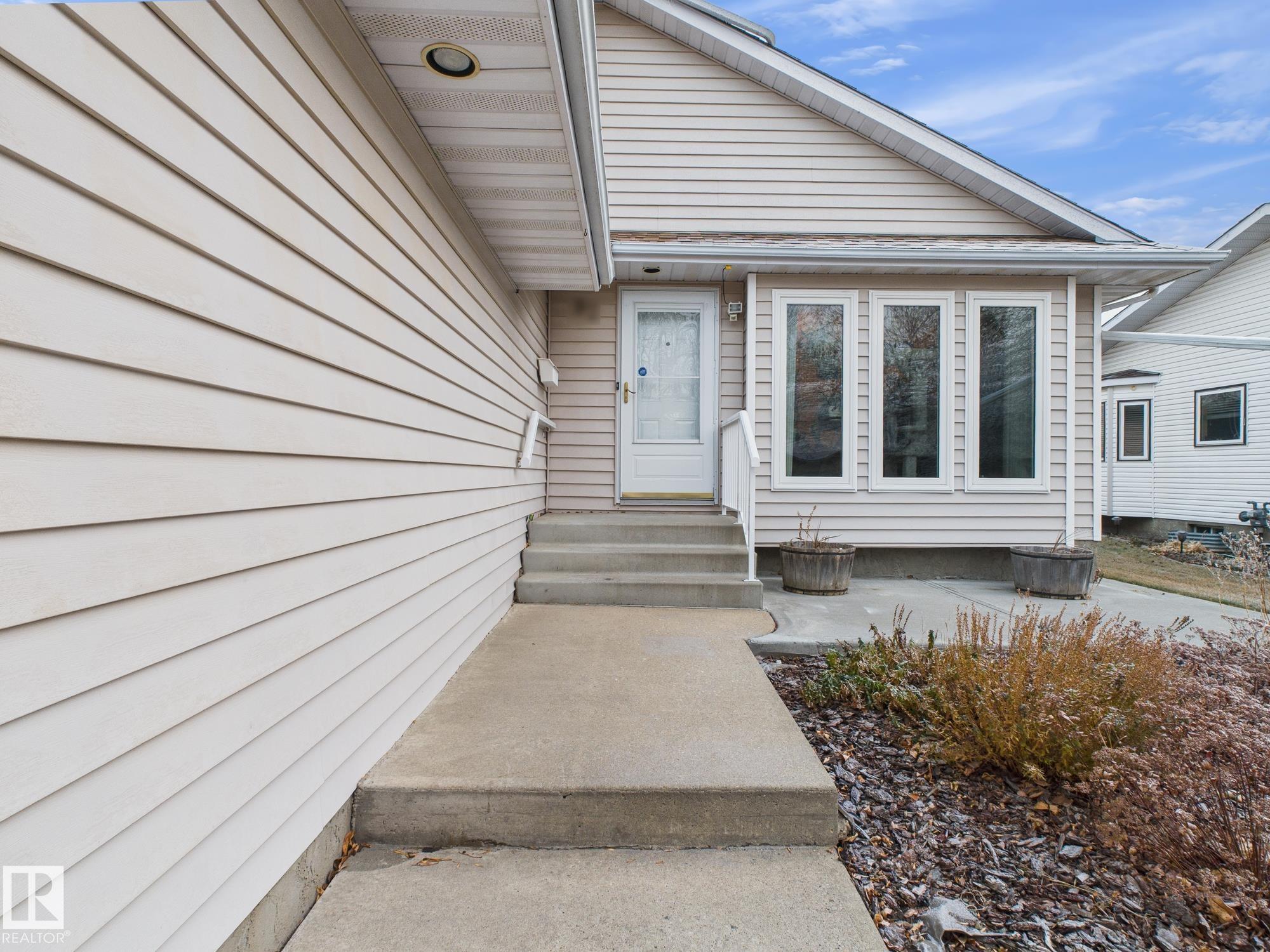 Photo 8 at 92 Dufferin Street, Deer Ridge, St. Albert