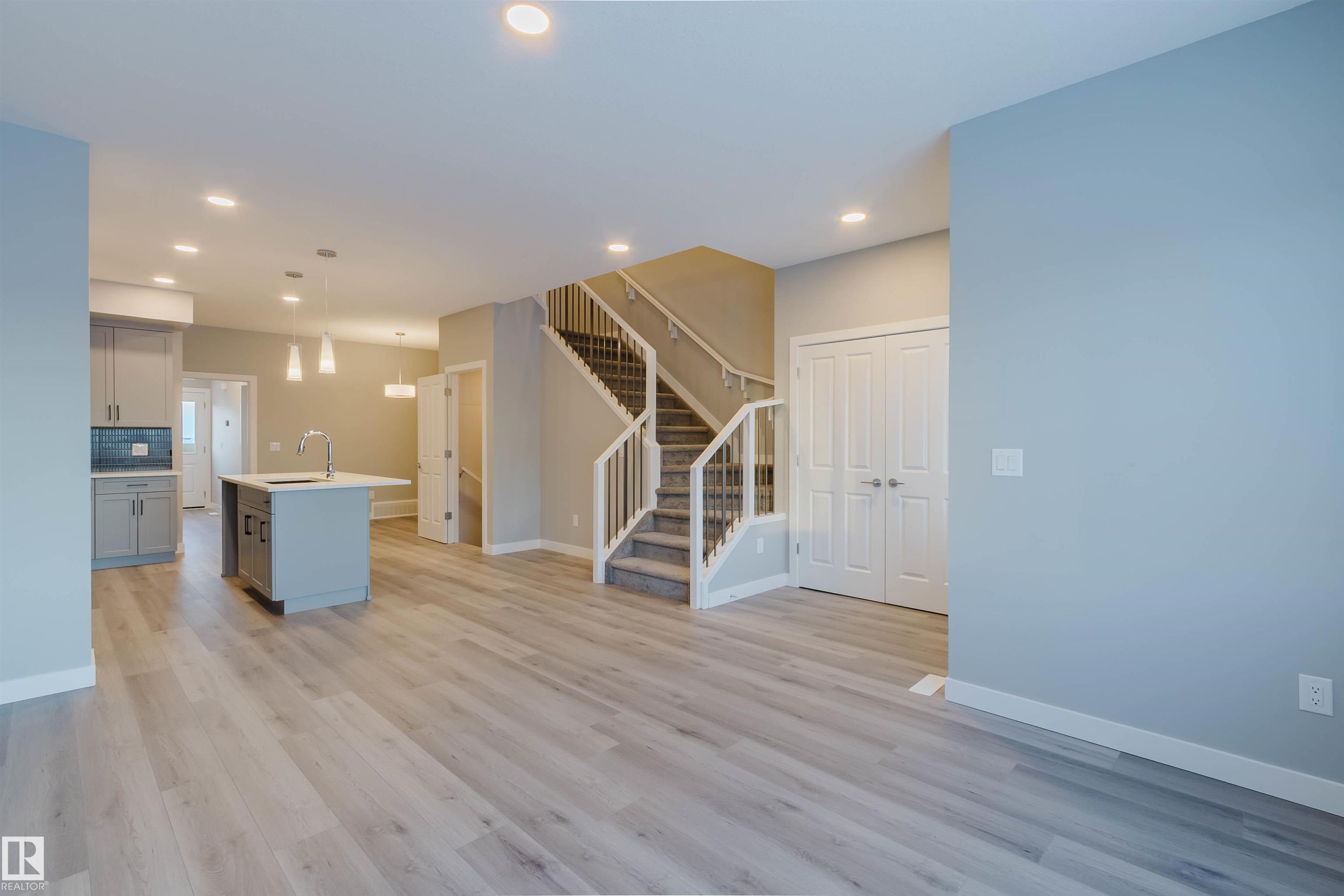 Photo 7 at 5418 69 Street, Elan, Beaumont