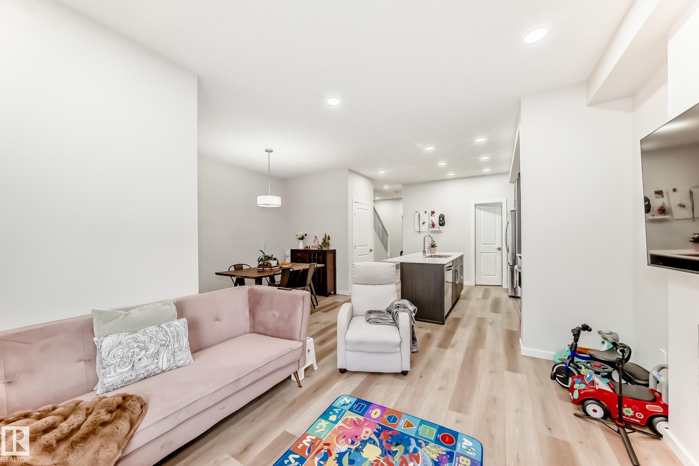 Photo 25 at 332 29 Street SW, Alces, Edmonton