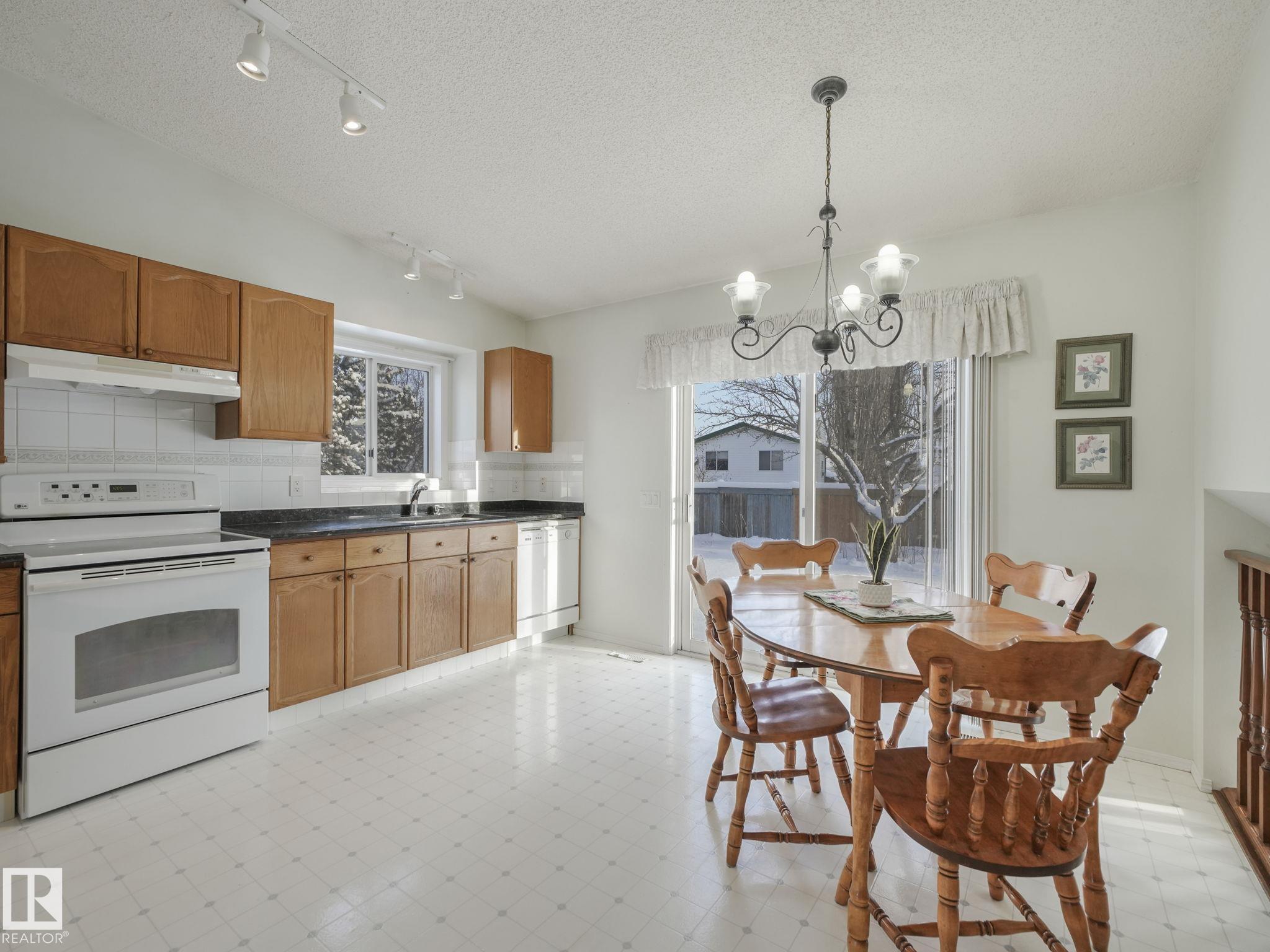 Photo 18 at 49 Aberdeen Way, St. Andrews, Stony Plain