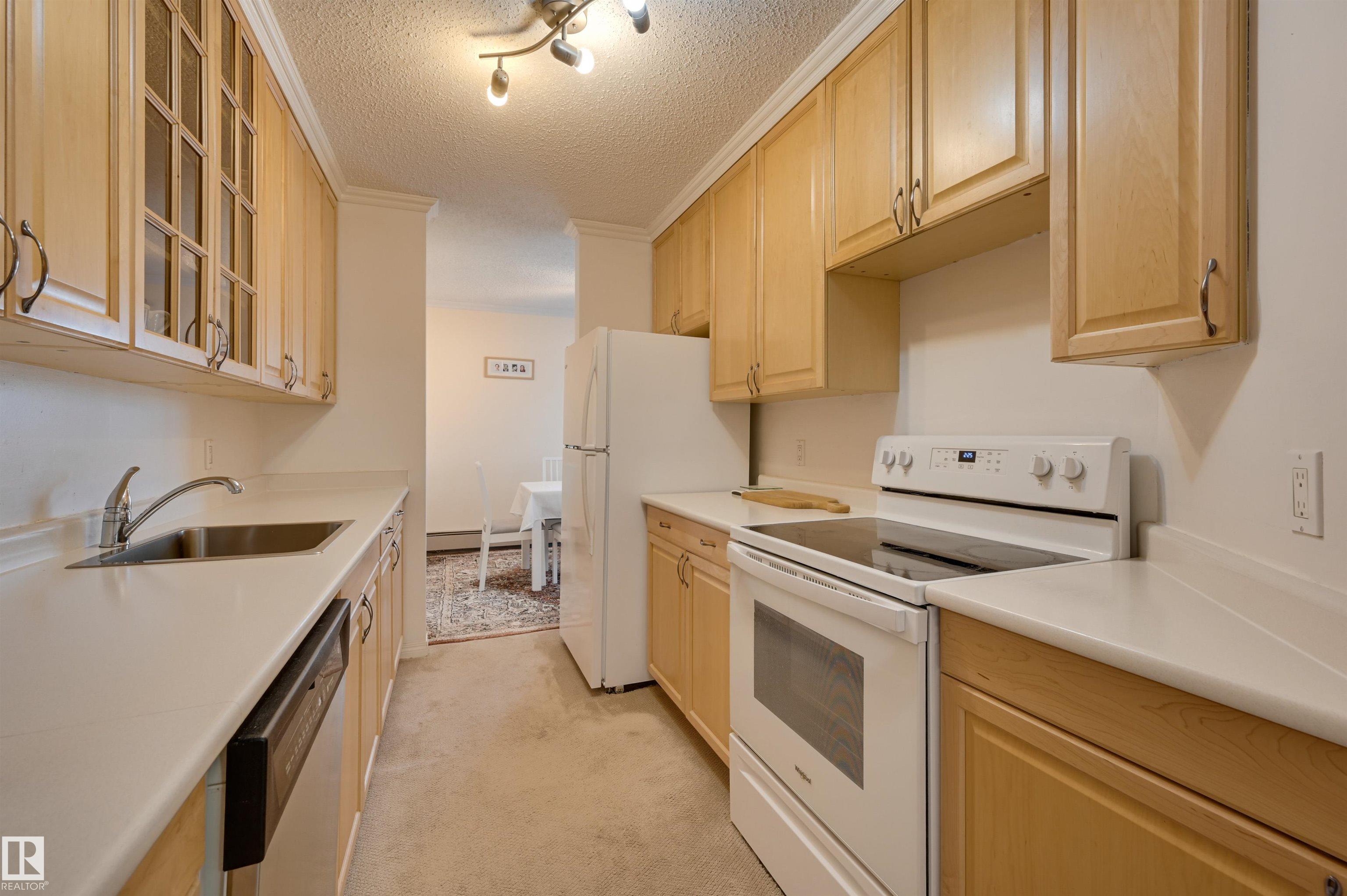 Photo 11 at 307 - 6310 101 Avenue NW, Terrace Heights, Edmonton