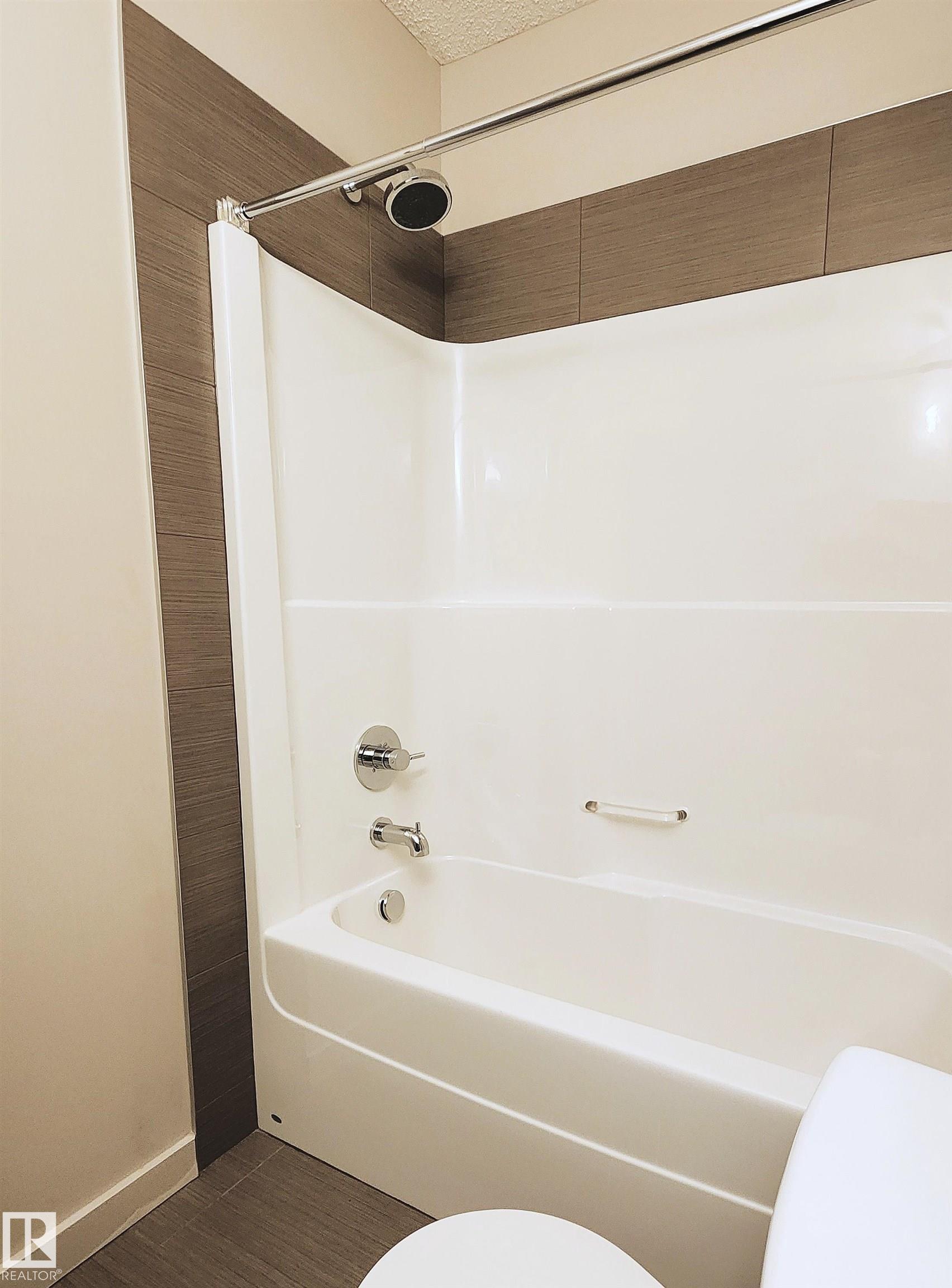 Photo 18 at 403 - 1004 Rosenthal Boulevard NW, Rosenthal, Edmonton