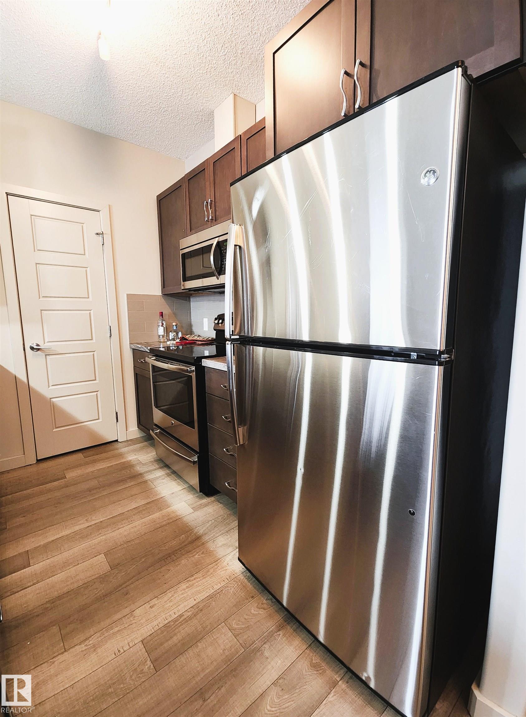 Photo 6 at 403 - 1004 Rosenthal Boulevard NW, Rosenthal, Edmonton