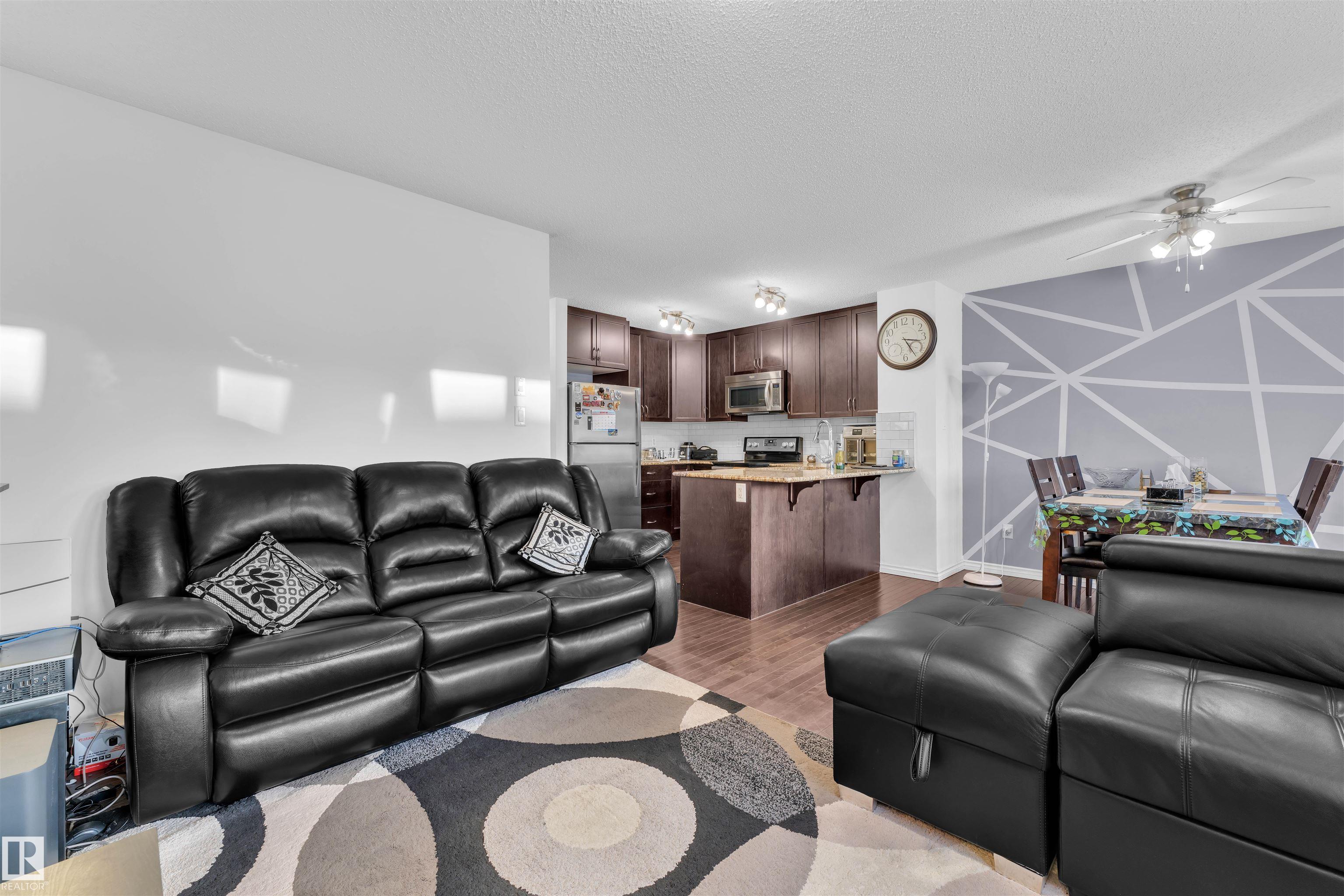 Photo 15 at 3722 9 Street NW, Maple Crest, Edmonton