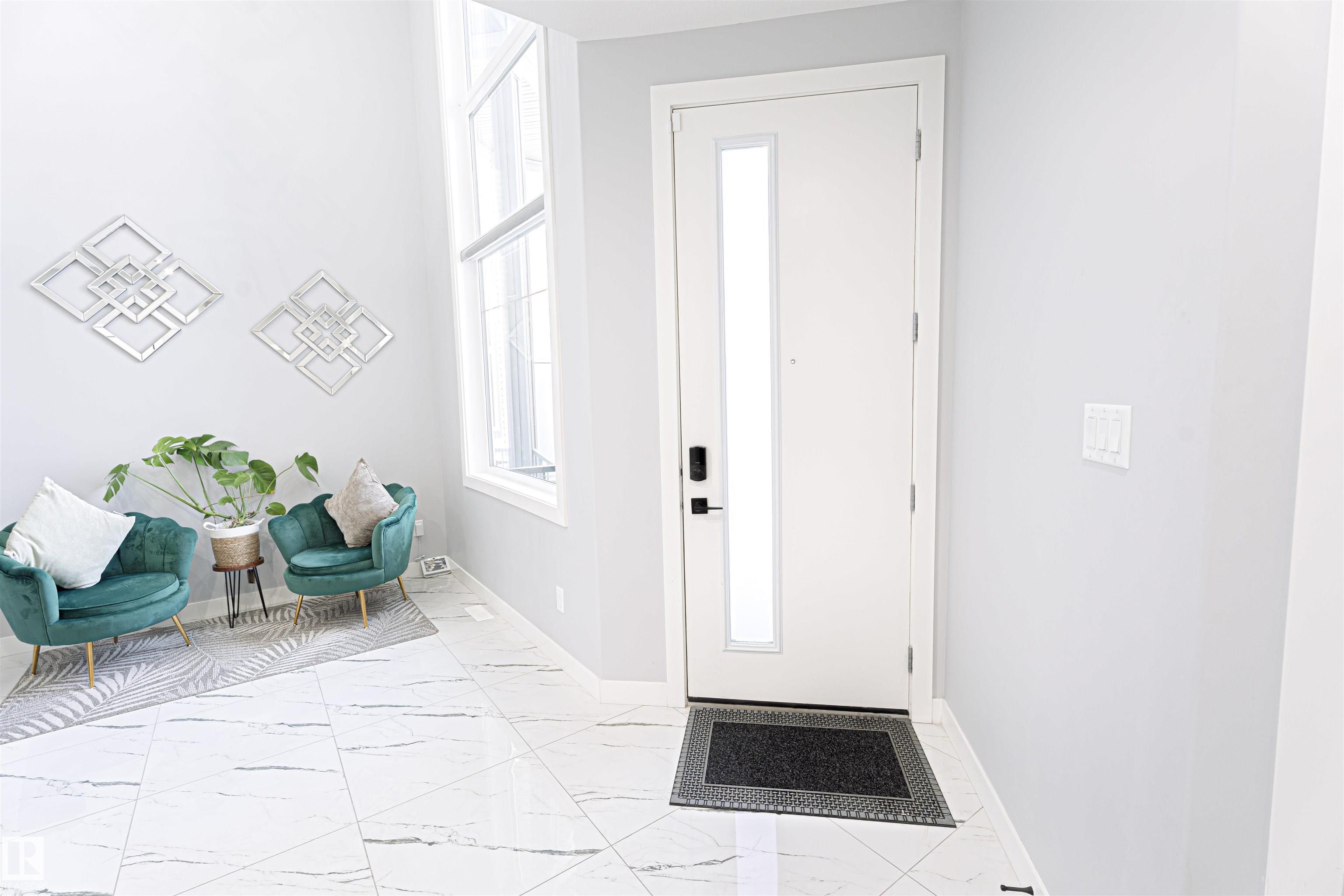 Picture for 1524 17 AV NW