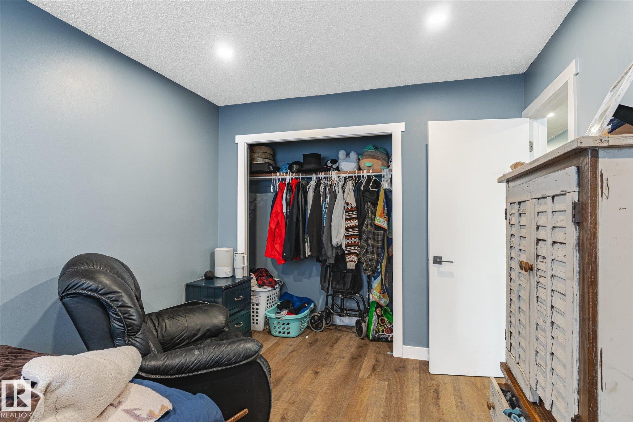 Photo 13 at 11907 70 Street NW, Montrose, Edmonton