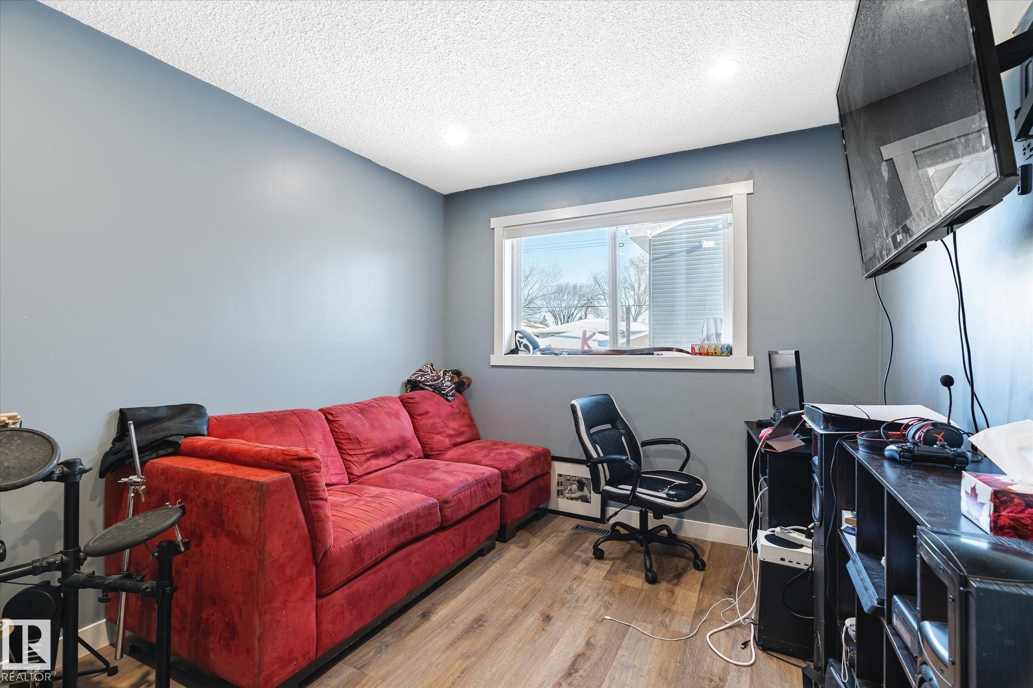 Photo 14 at 11907 70 Street NW, Montrose, Edmonton
