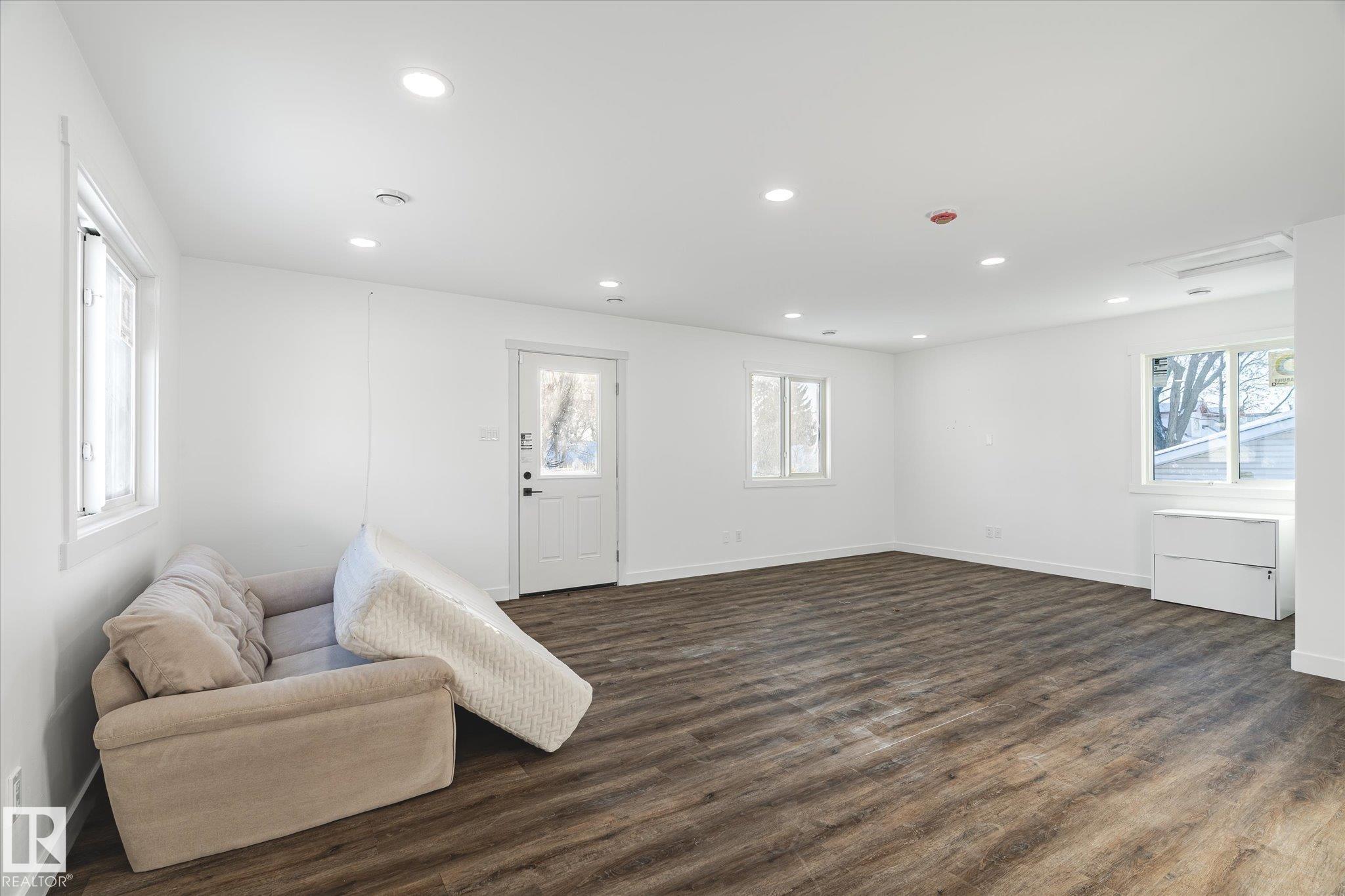 Photo 38 at 11907 70 Street NW, Montrose, Edmonton