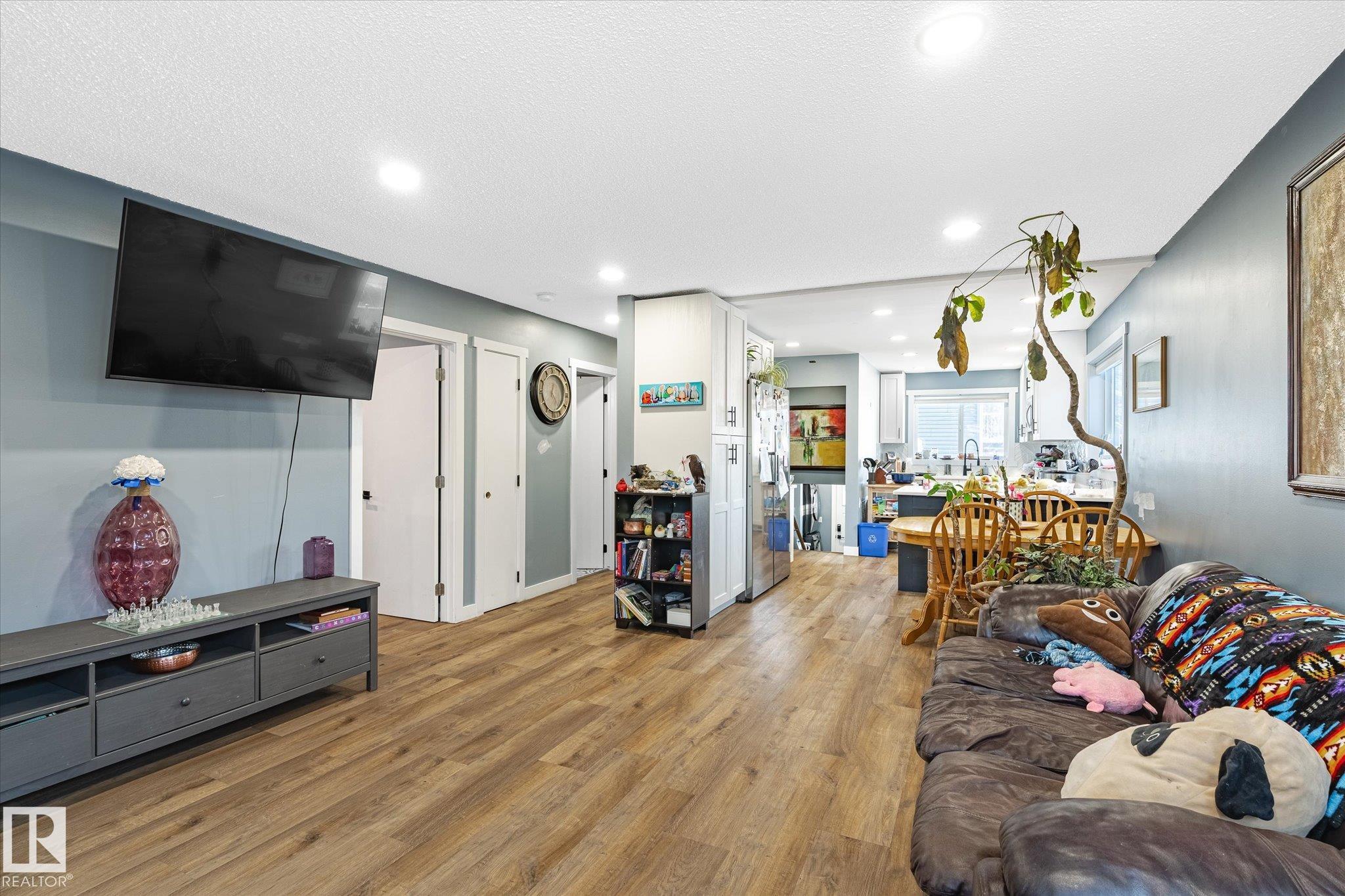 Picture for 11907 70 ST NW