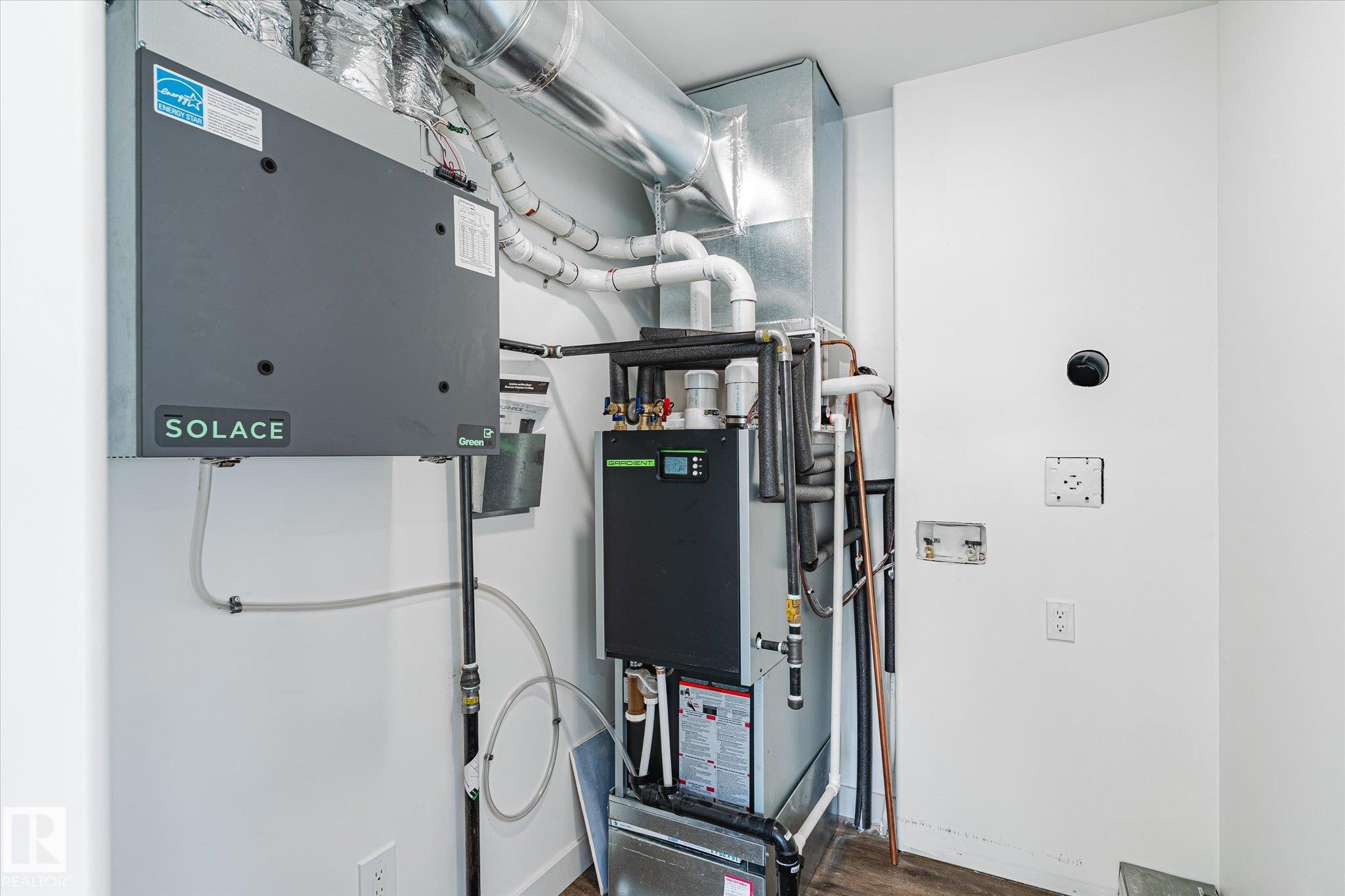 Photo 44 at 11907 70 Street NW, Montrose, Edmonton