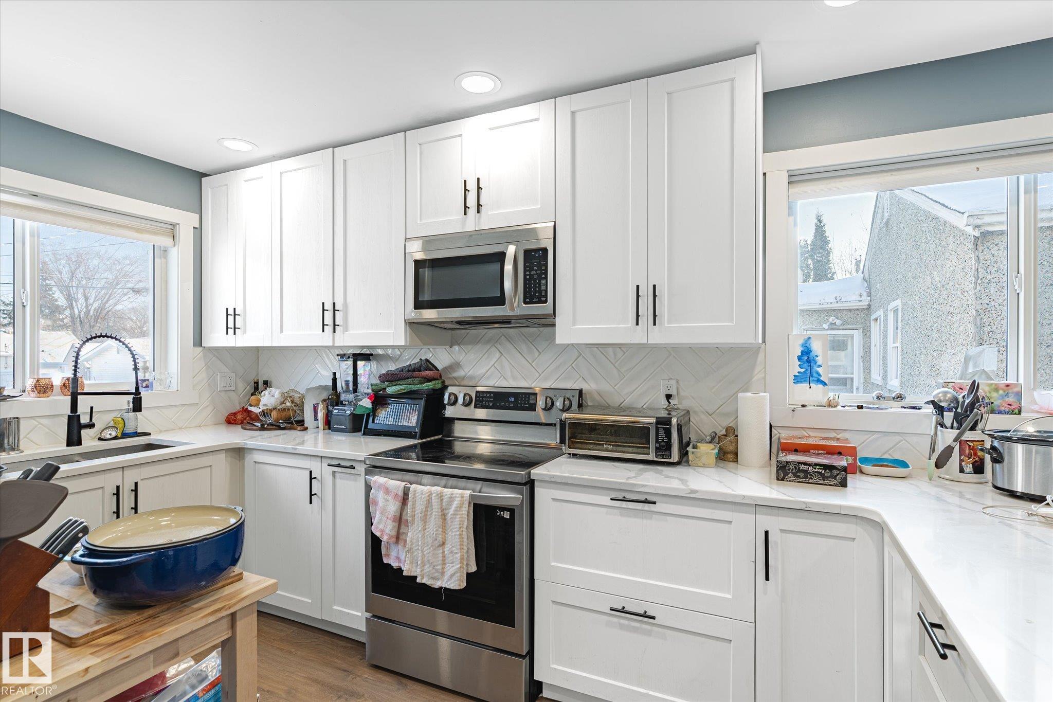 Photo 10 at 11907 70 Street NW, Montrose, Edmonton