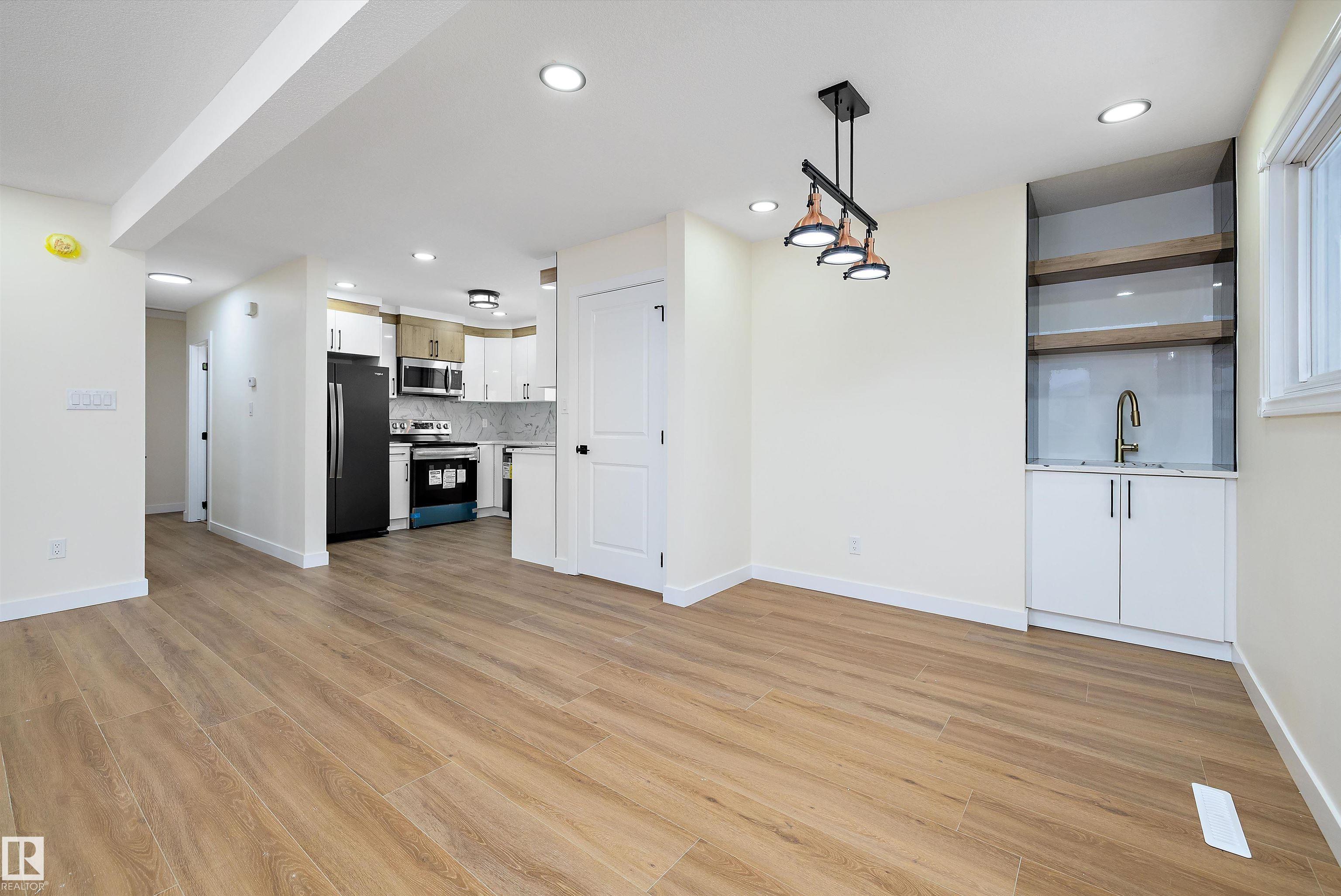 Photo 11 at 13519 109 Street NW, Rosslyn, Edmonton