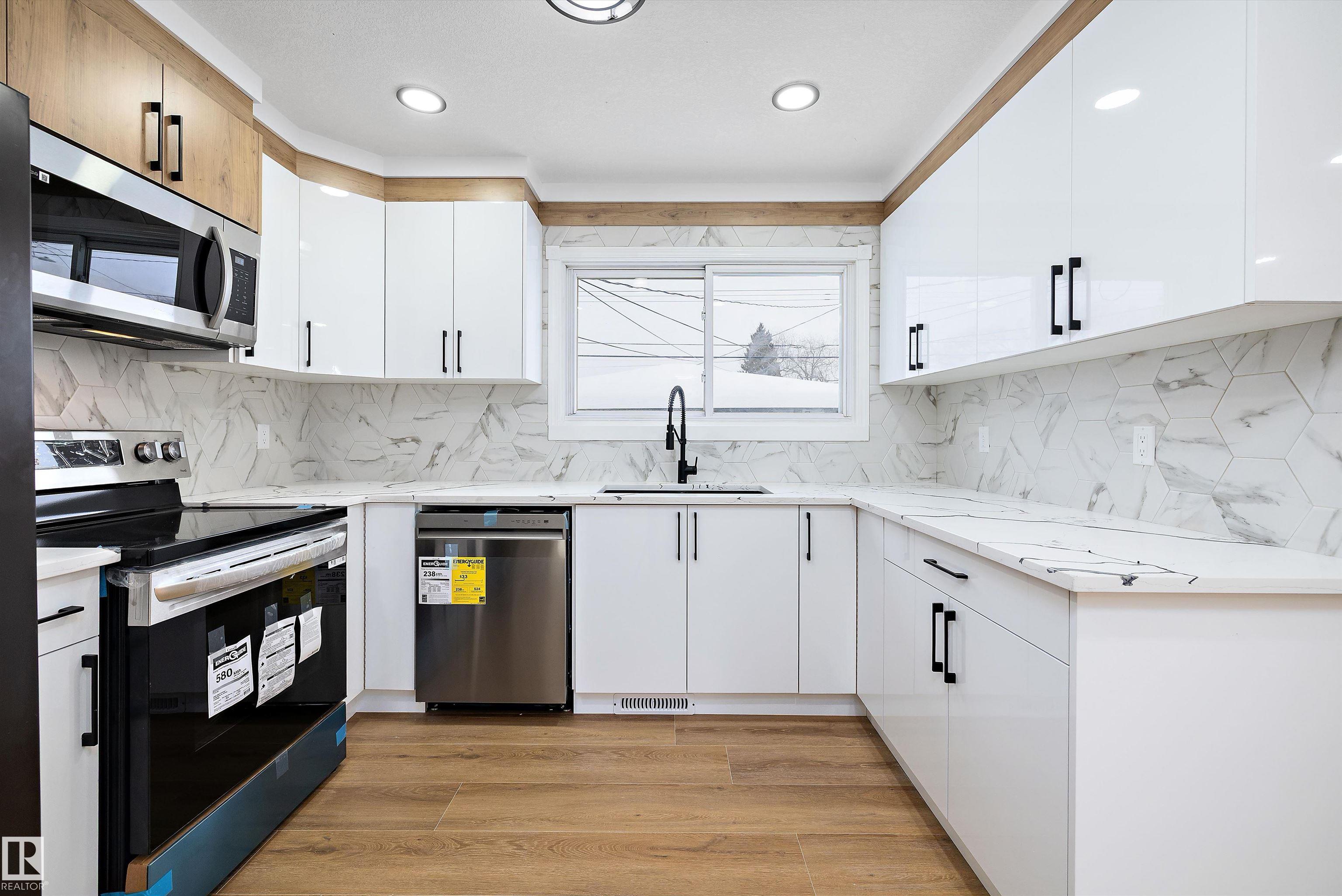 Photo 13 at 13519 109 Street NW, Rosslyn, Edmonton