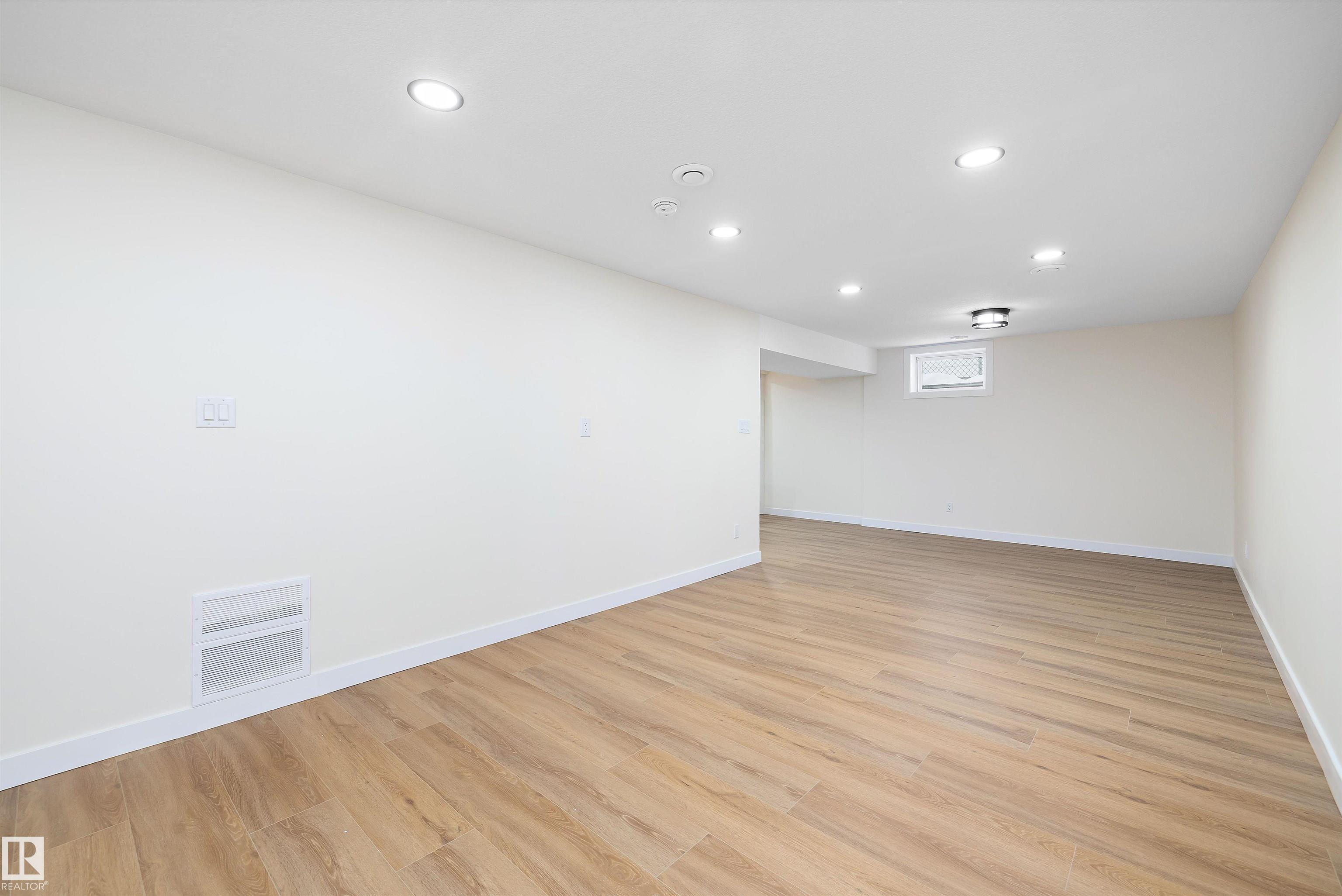 Photo 32 at 13519 109 Street NW, Rosslyn, Edmonton