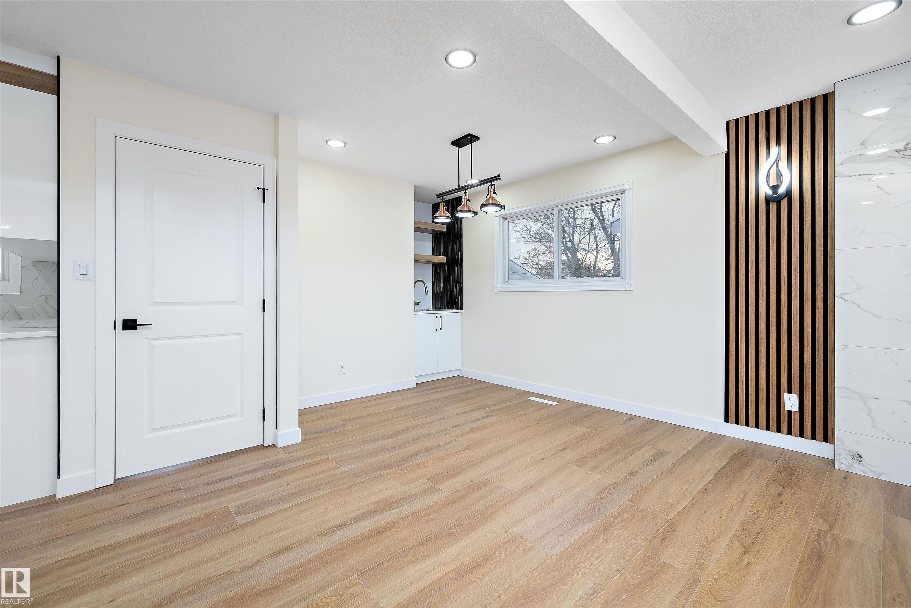 Photo 8 at 13519 109 Street NW, Rosslyn, Edmonton