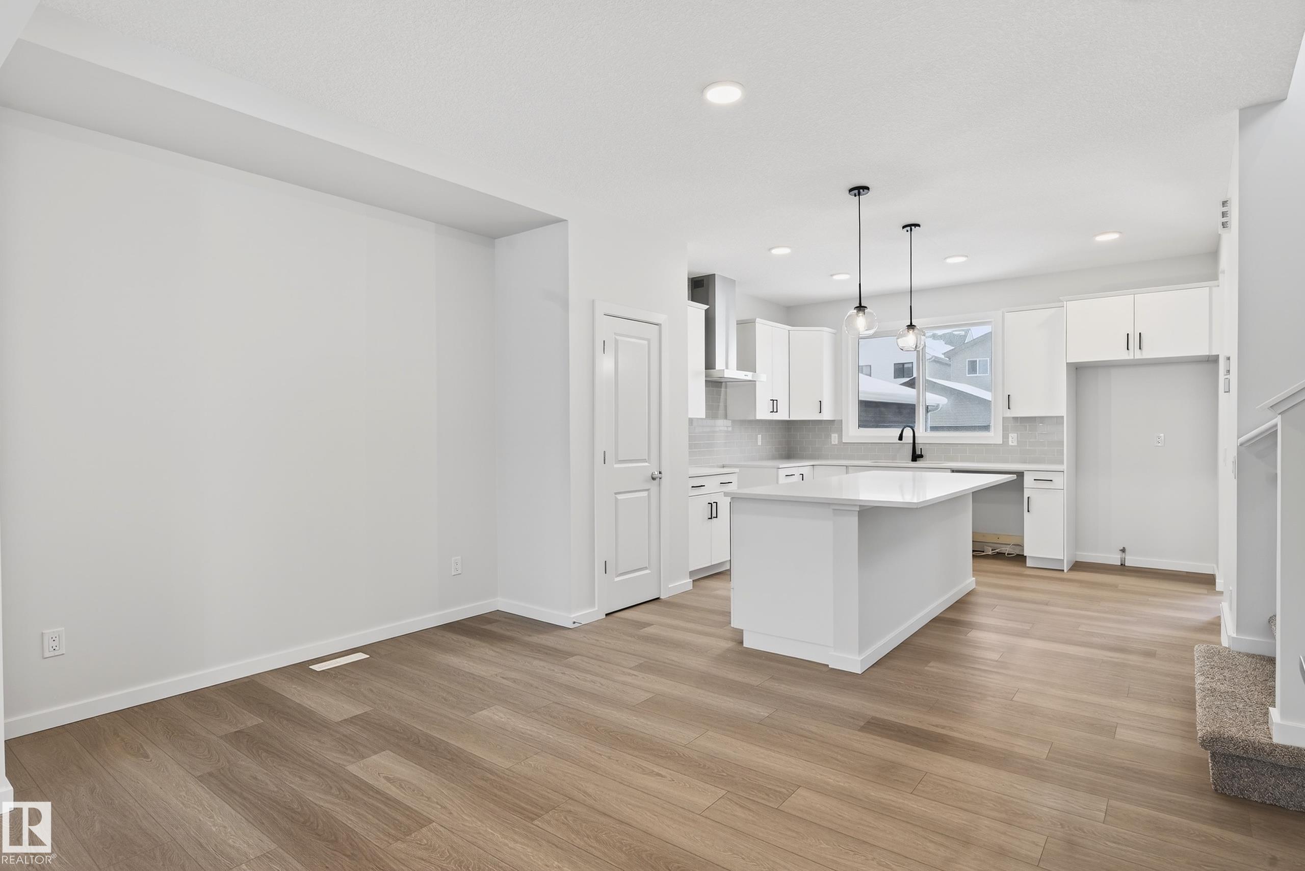 Photo 7 at 17203 3 Street NW, Marquis, Edmonton