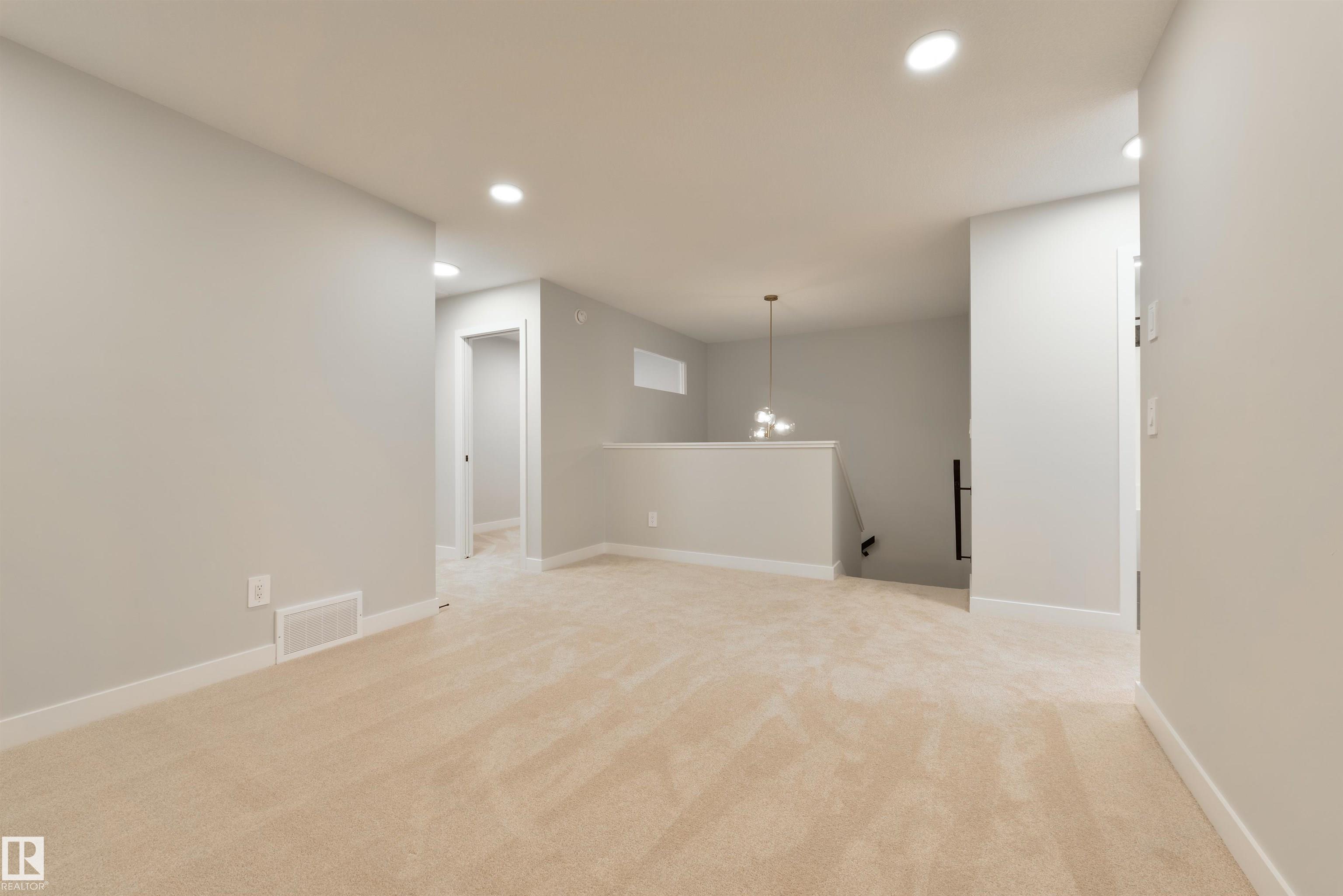 Photo 32 at 10 Cobblestone Gate, Copperhaven, Spruce Grove