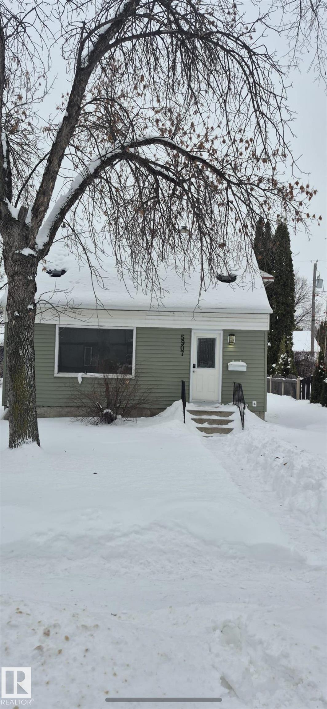 Photo 20 at 5907 121 Avenue NW, Montrose, Edmonton