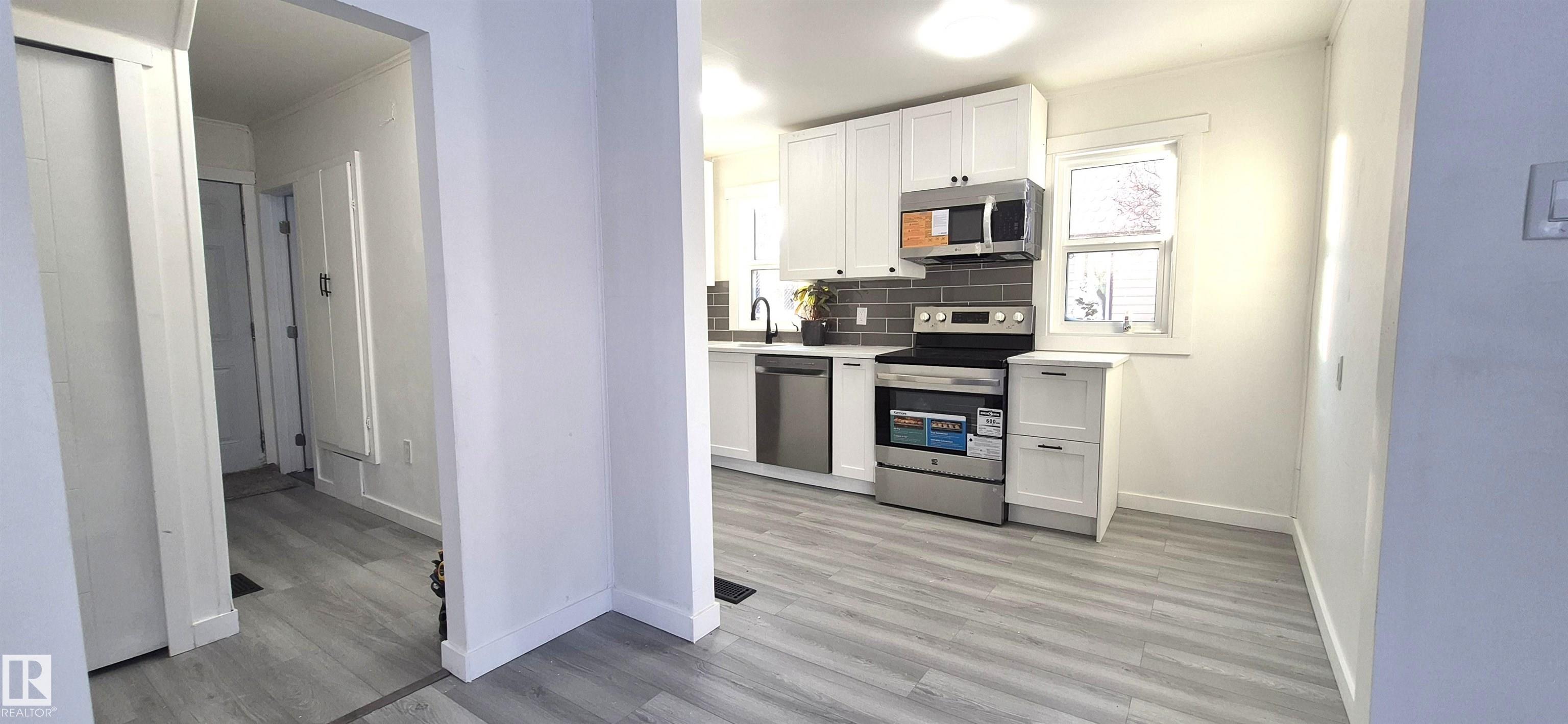 Photo 6 at 5907 121 Avenue NW, Montrose, Edmonton