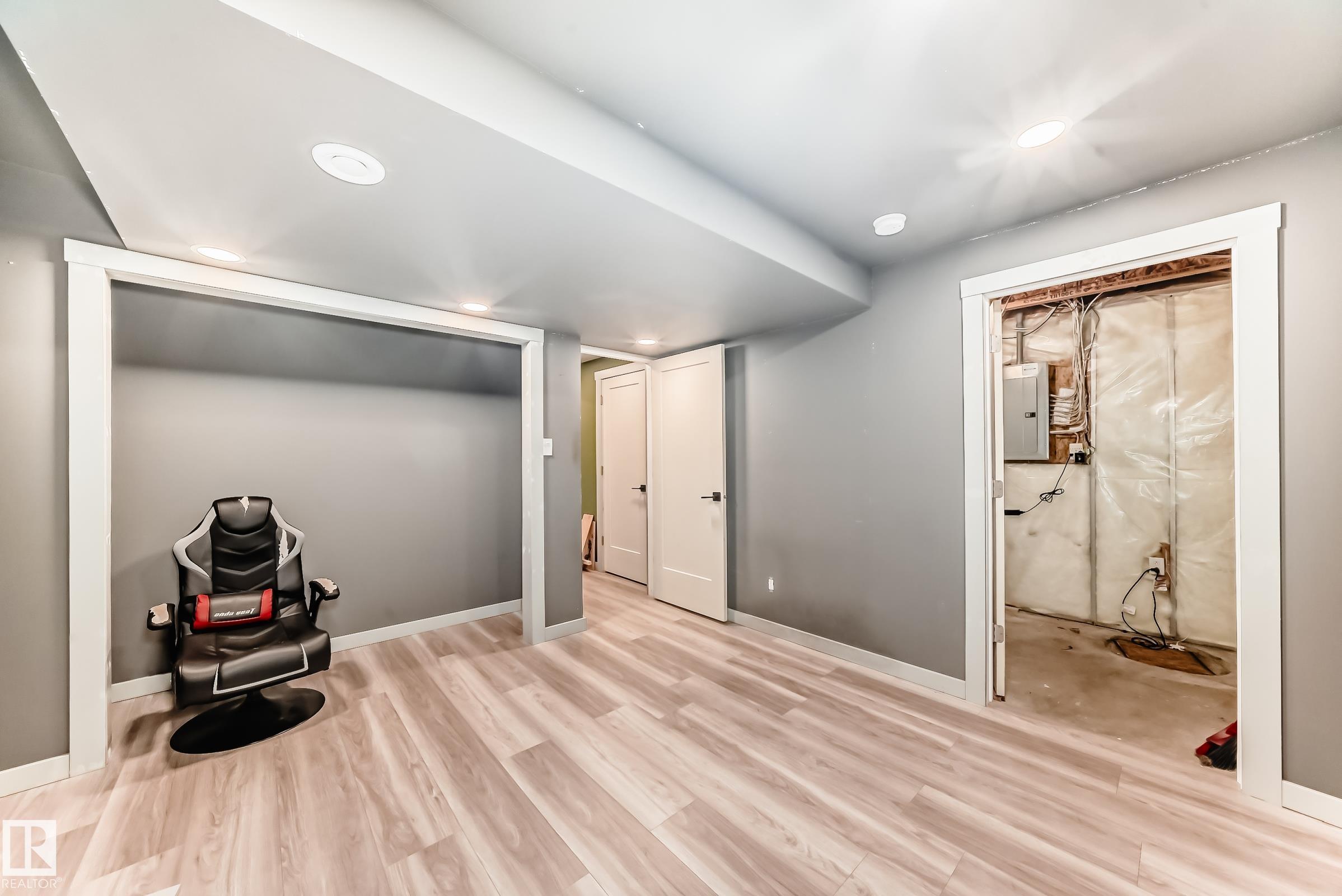 Photo 21 at 2805 25 Street NW, Silver Berry, Edmonton