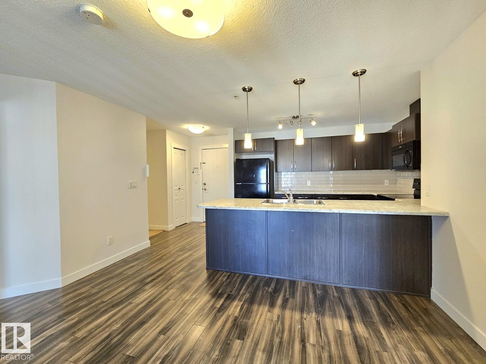 Photo 9 at 205 - 3670 139 Avenue NW, Clareview Town Centre, Edmonton