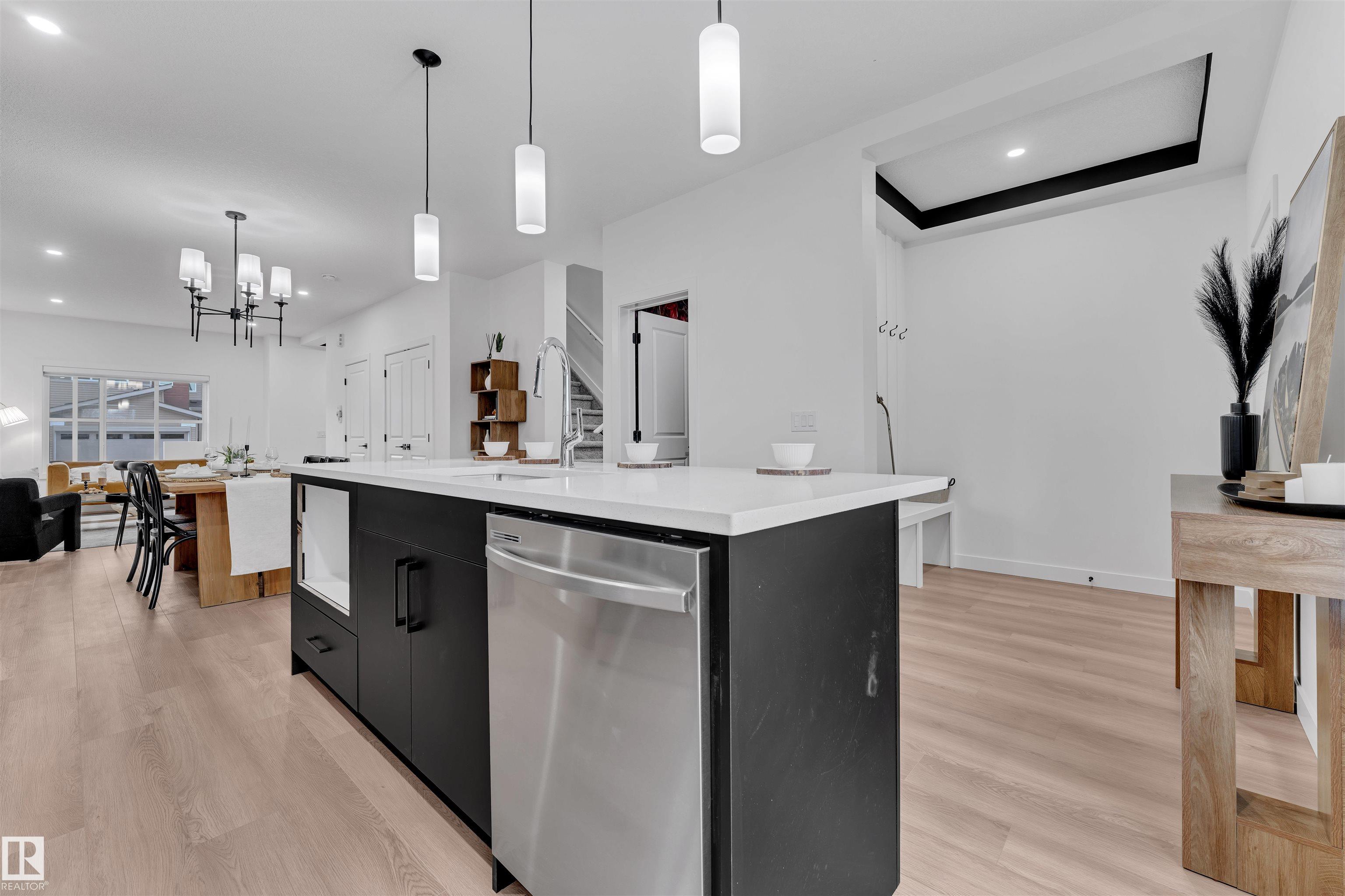 Photo 11 at 211 25 Street SW, Alces, Edmonton