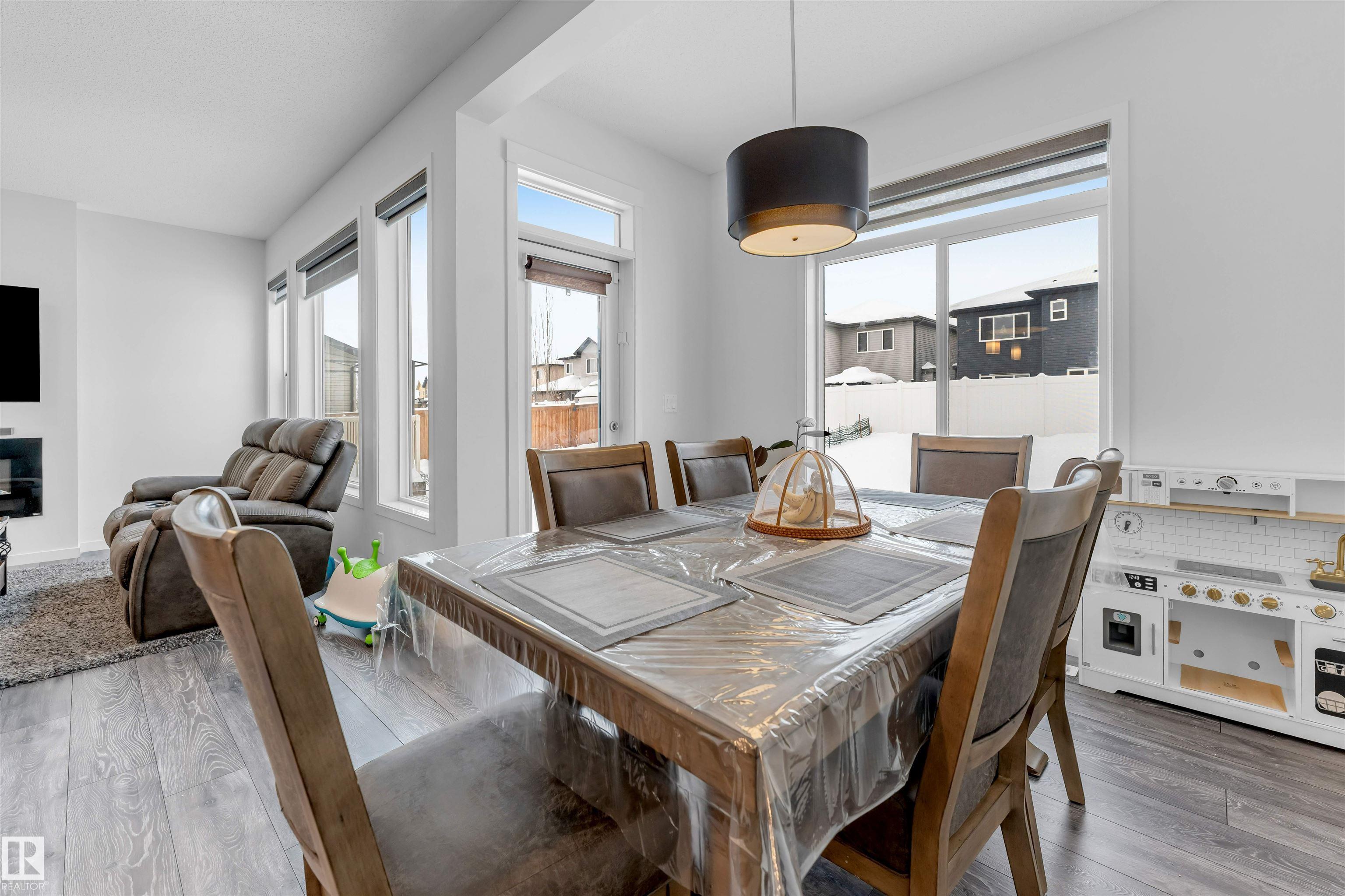 Photo 9 at 933 Mcconachie Boulevard NW, McConachie Area, Edmonton