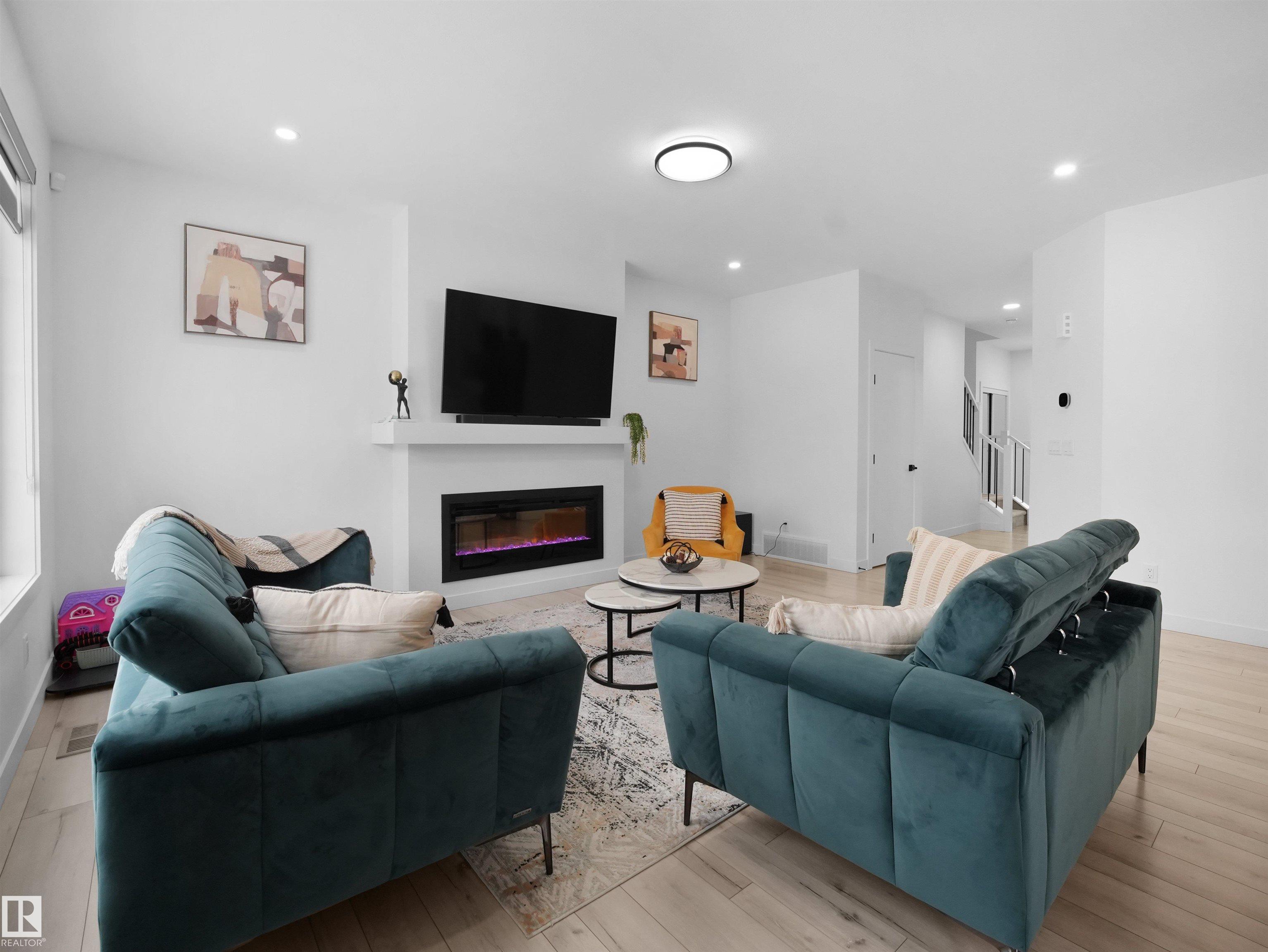 Photo 20 at 949 Stillwater Boulevard NW, Stillwater, Edmonton