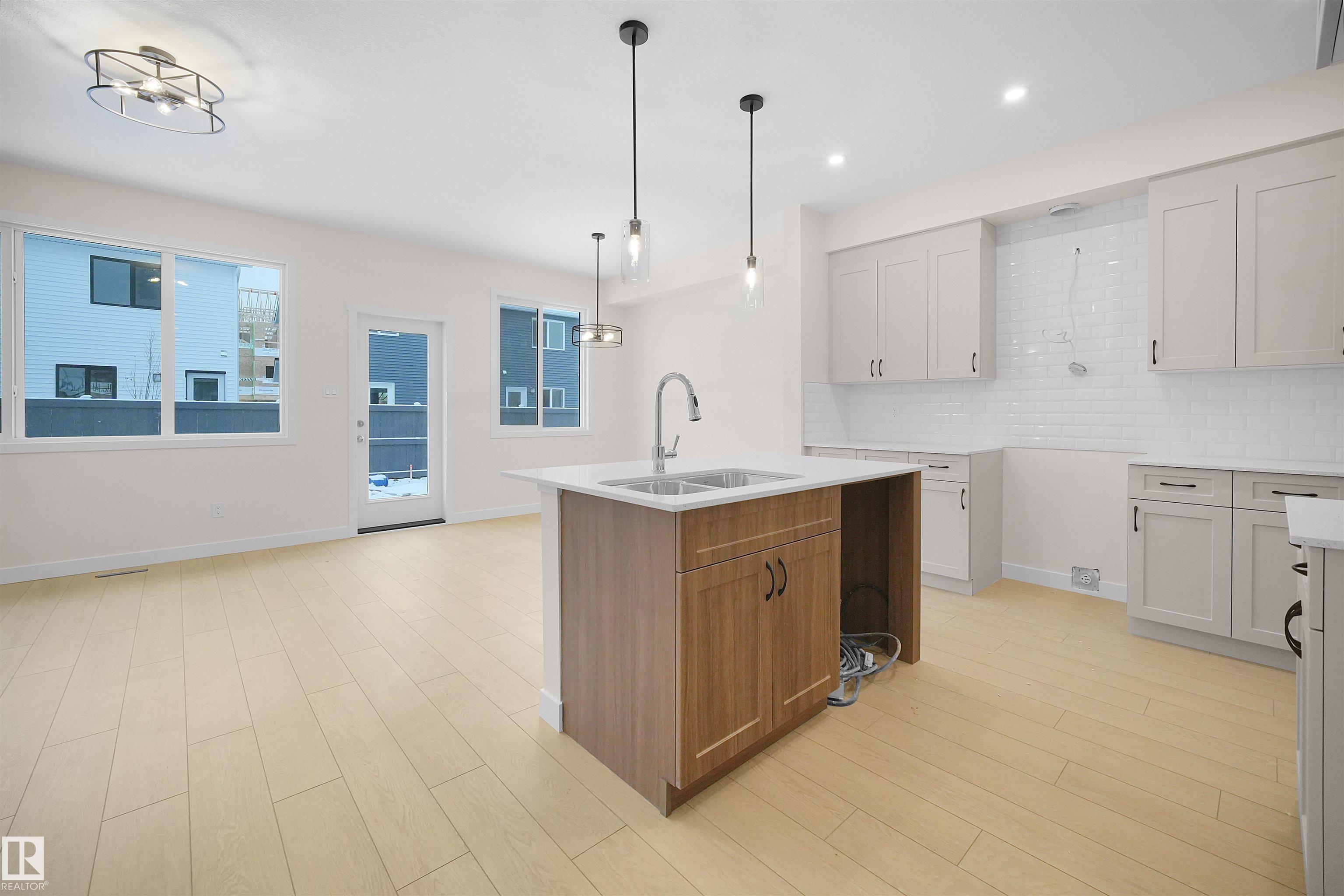 Photo 13 at 2540 211 Street NW, The Uplands, Edmonton