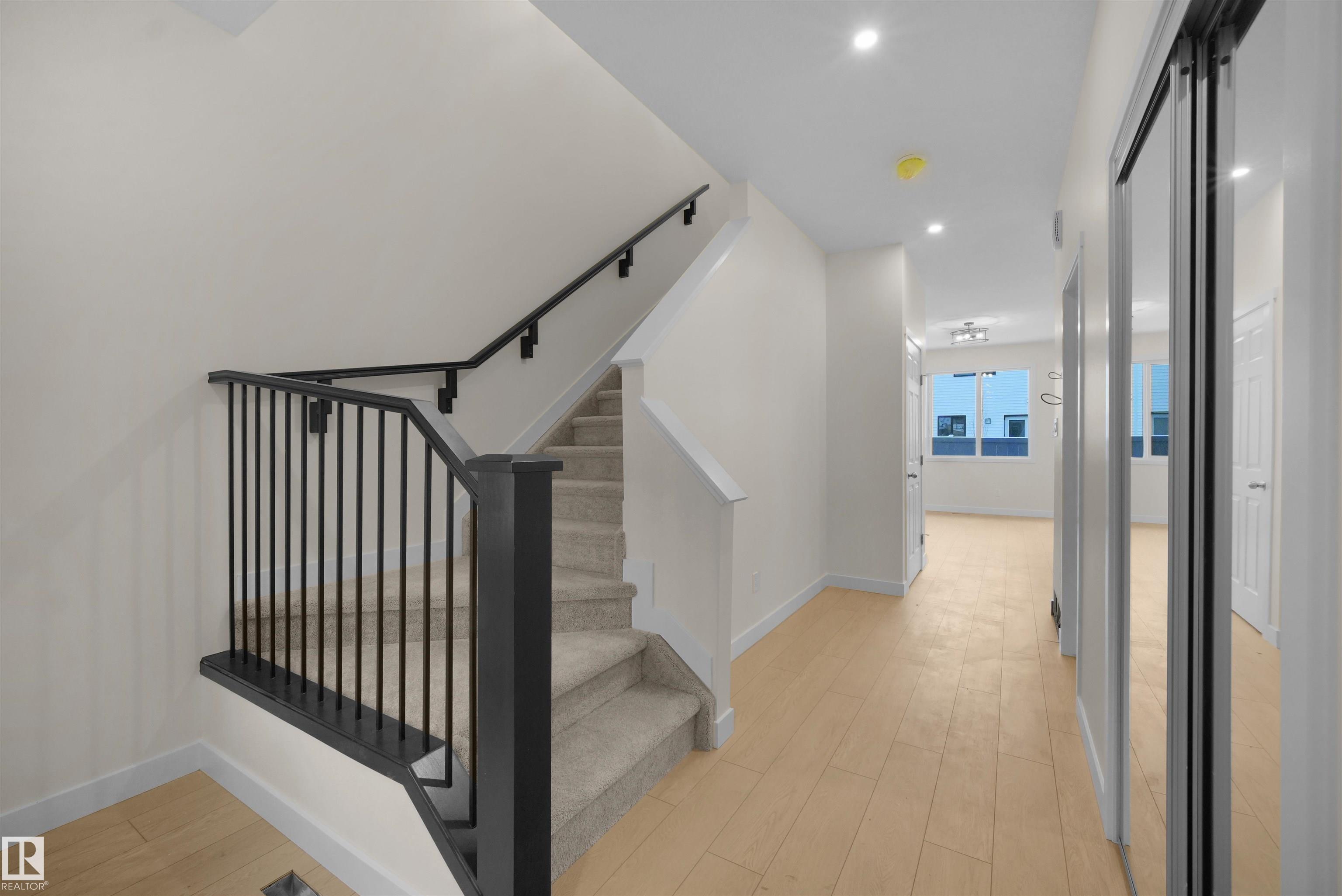 2540 211 Street NW, The Uplands, Edmonton