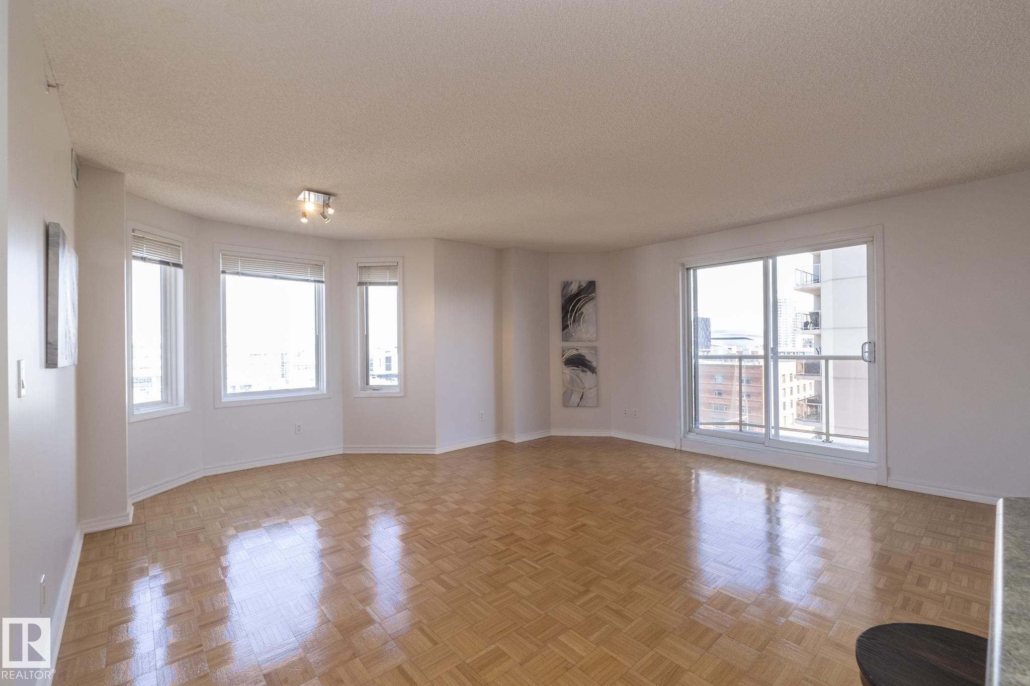 Photo 7 at 801 - 10909 103 Avenue NW, Downtown, Edmonton