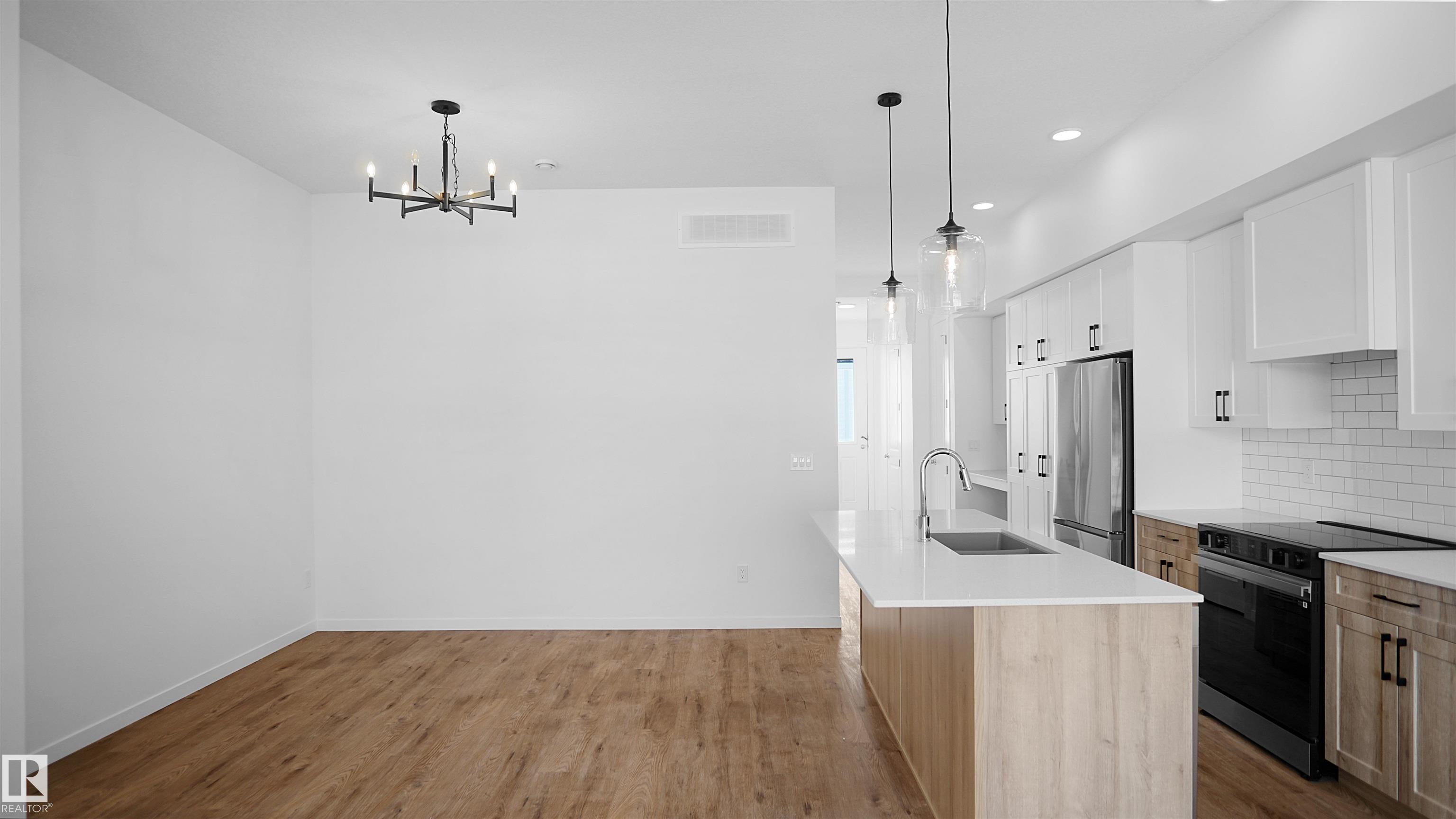 Photo 11 at 20605 42 Avenue NW, Edgemont, Edmonton