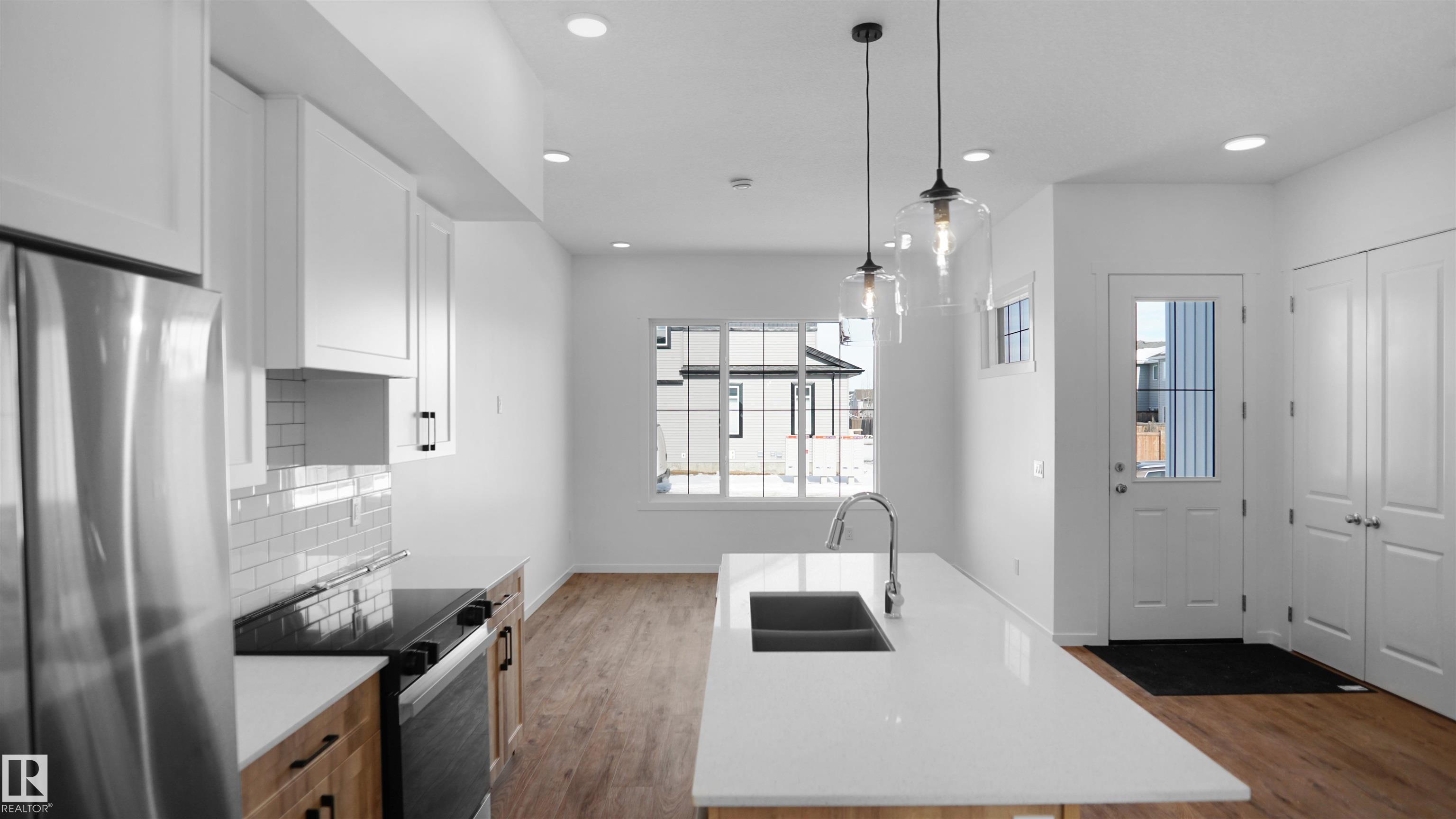 Photo 7 at 20605 42 Avenue NW, Edgemont, Edmonton