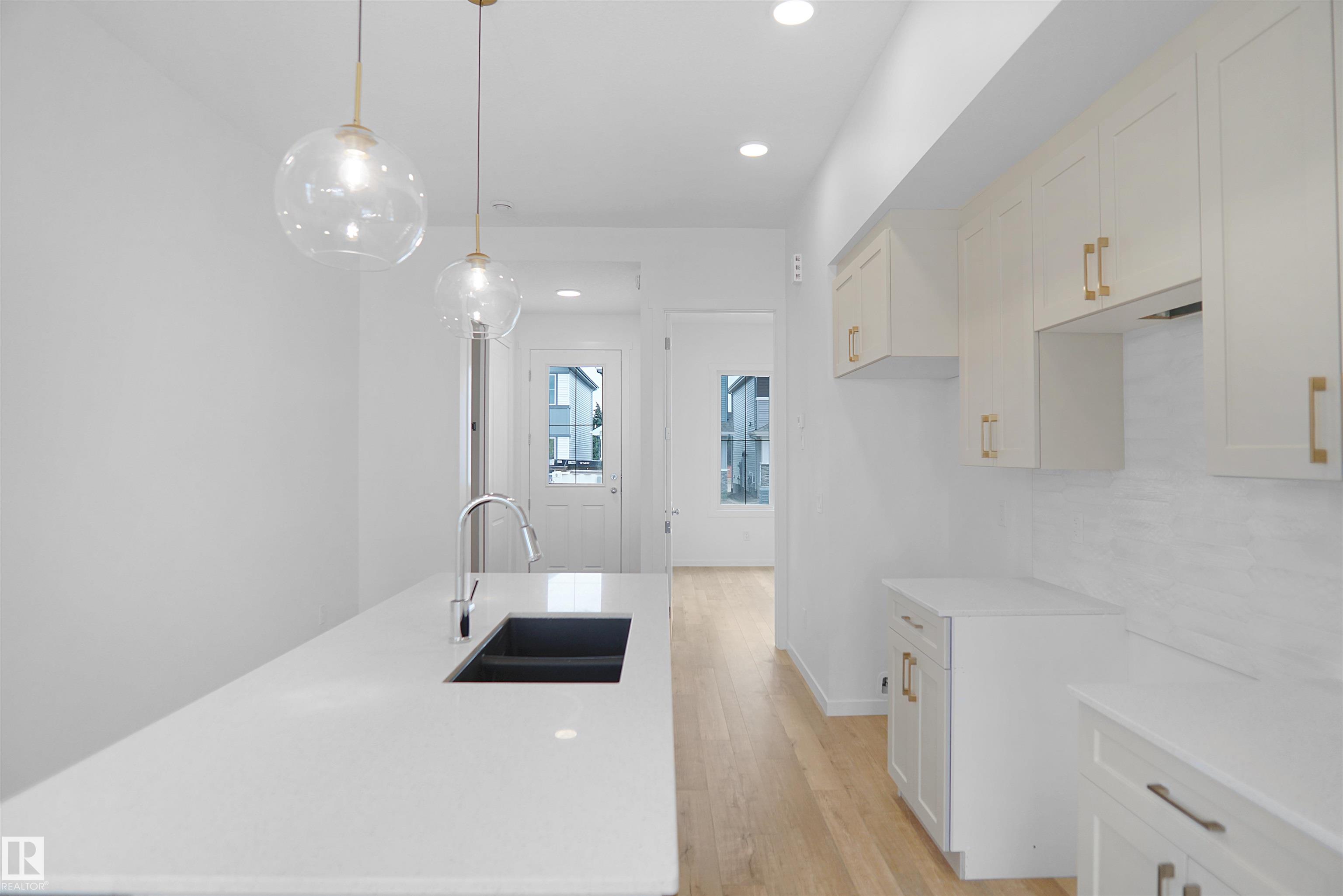 Photo 15 at 20609 42 Avenue NW, Edgemont, Edmonton