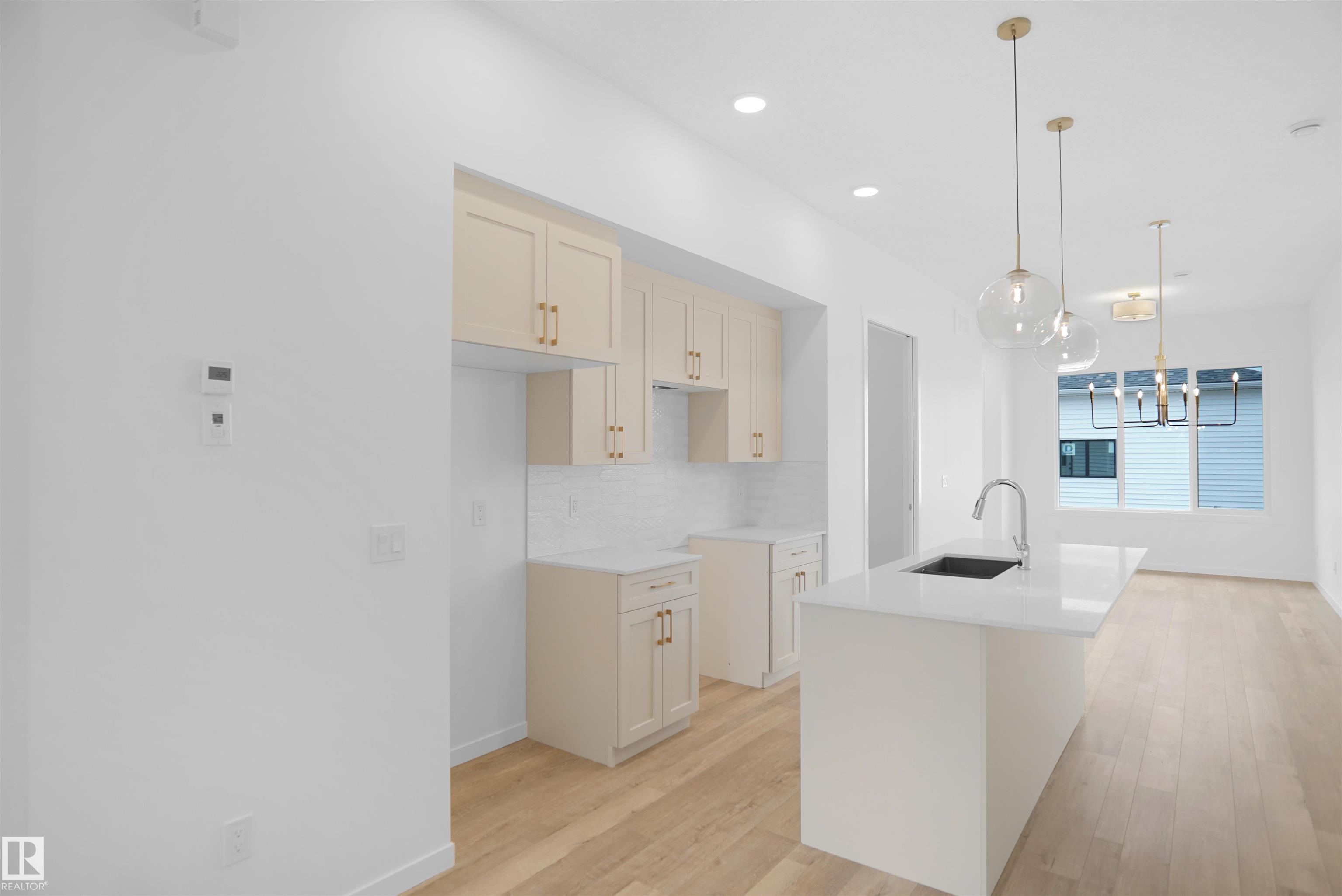 Photo 8 at 20609 42 Avenue NW, Edgemont, Edmonton