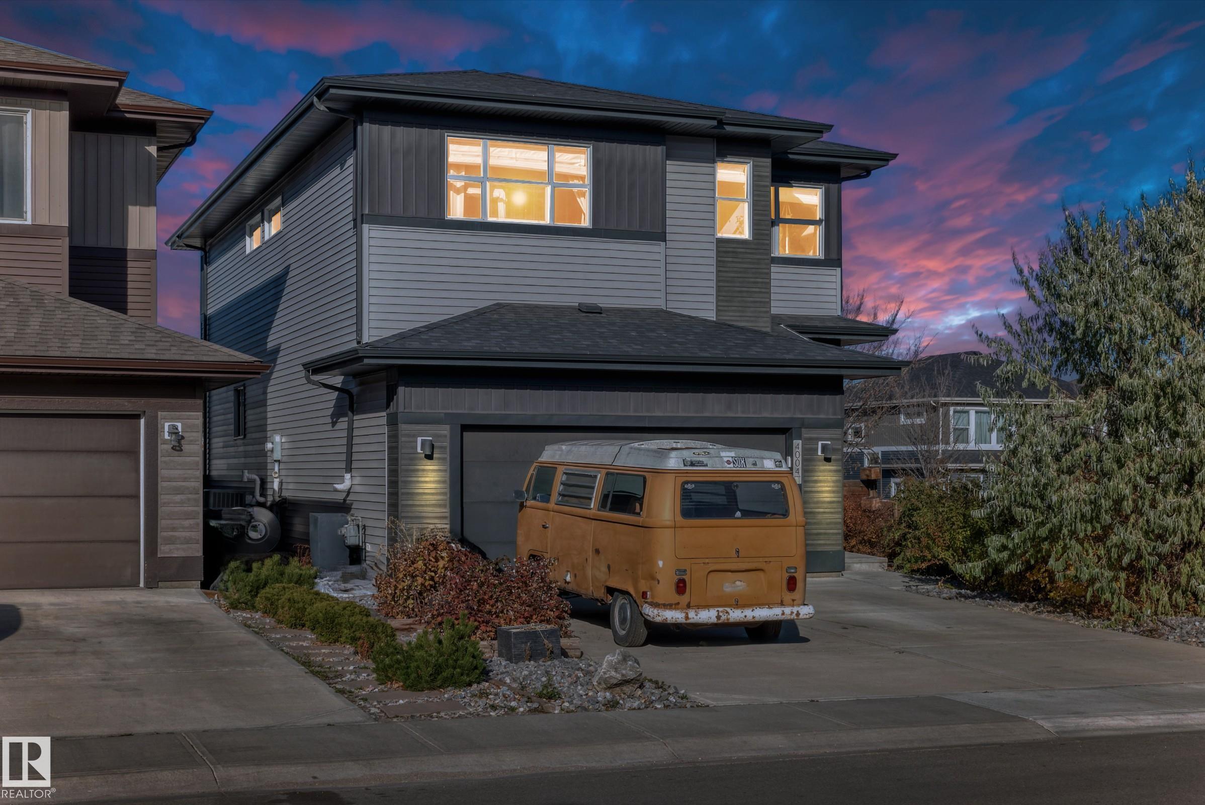 4004 6 Avenue SW, Charlesworth, Edmonton