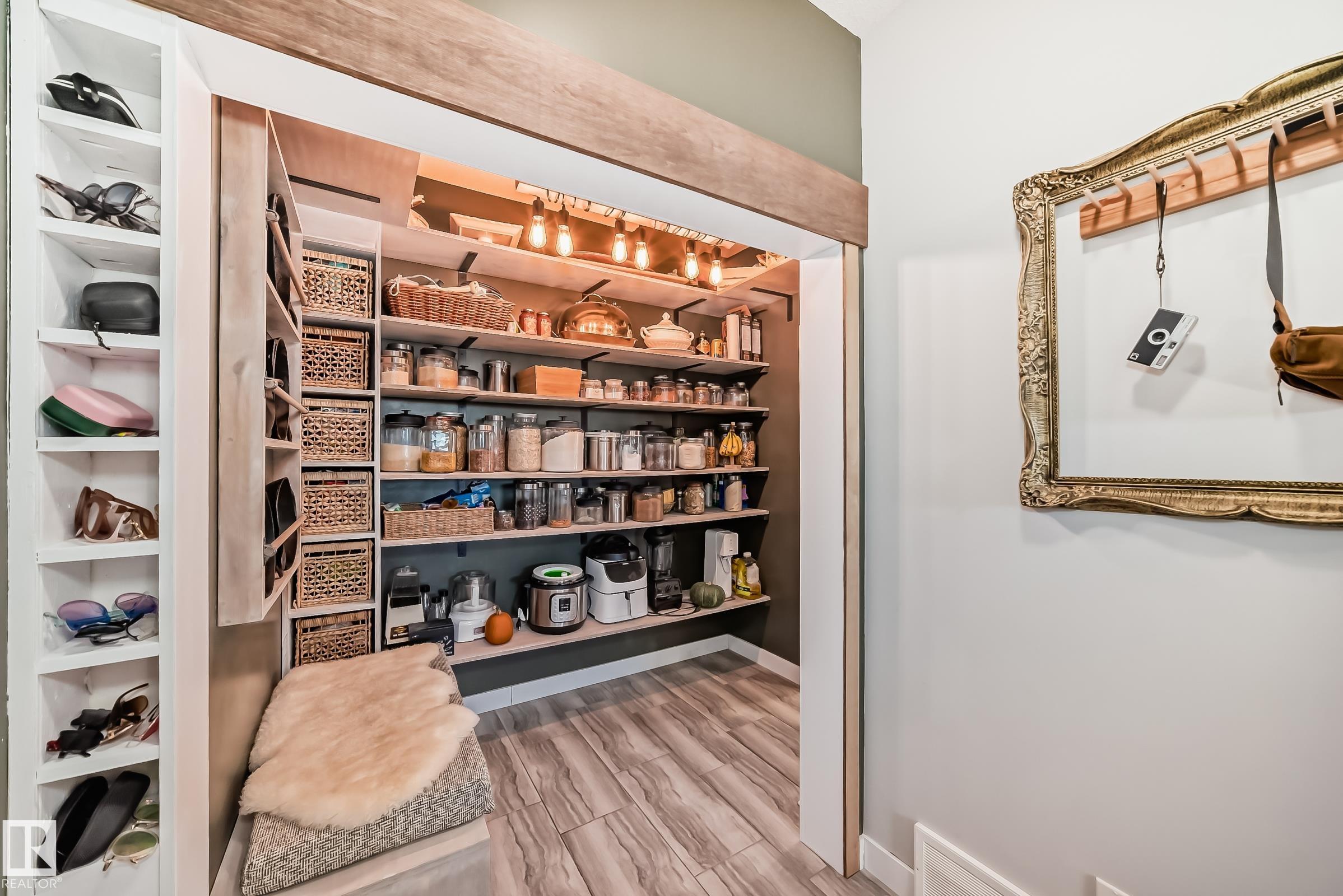 Photo 19 at 4004 6 Avenue SW, Charlesworth, Edmonton