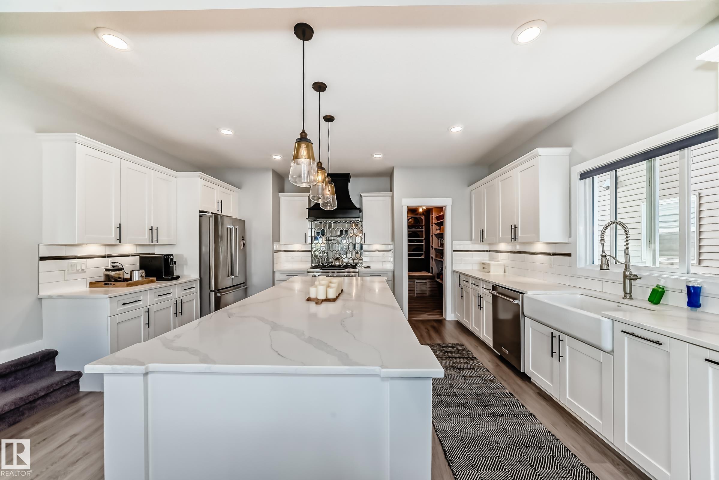 4004 6 Avenue SW, Charlesworth, Edmonton